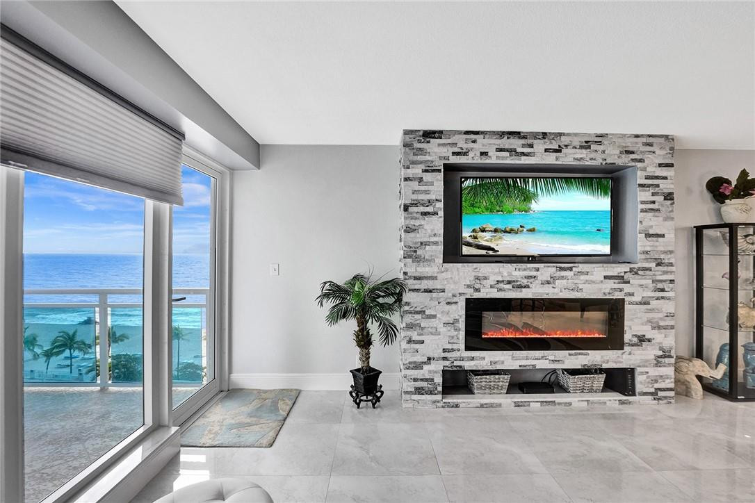 3430 Galt Ocean #804