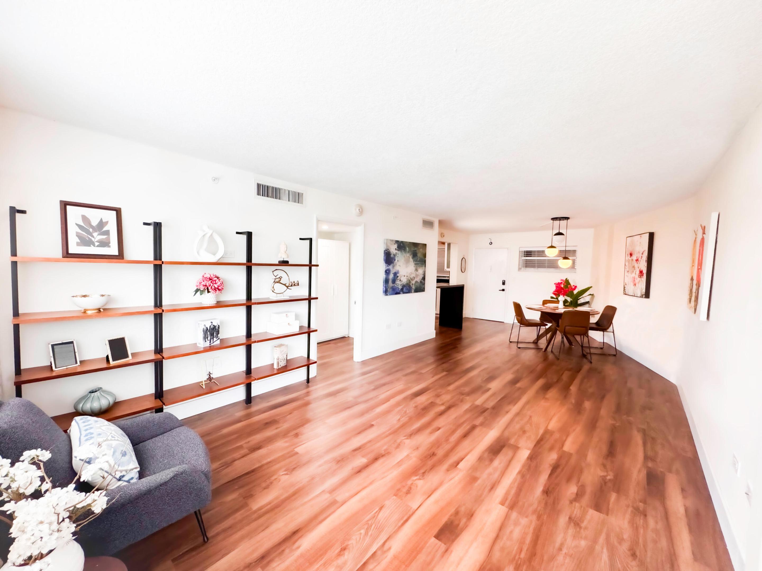 1881 Washington Miami Beach, FL 33139