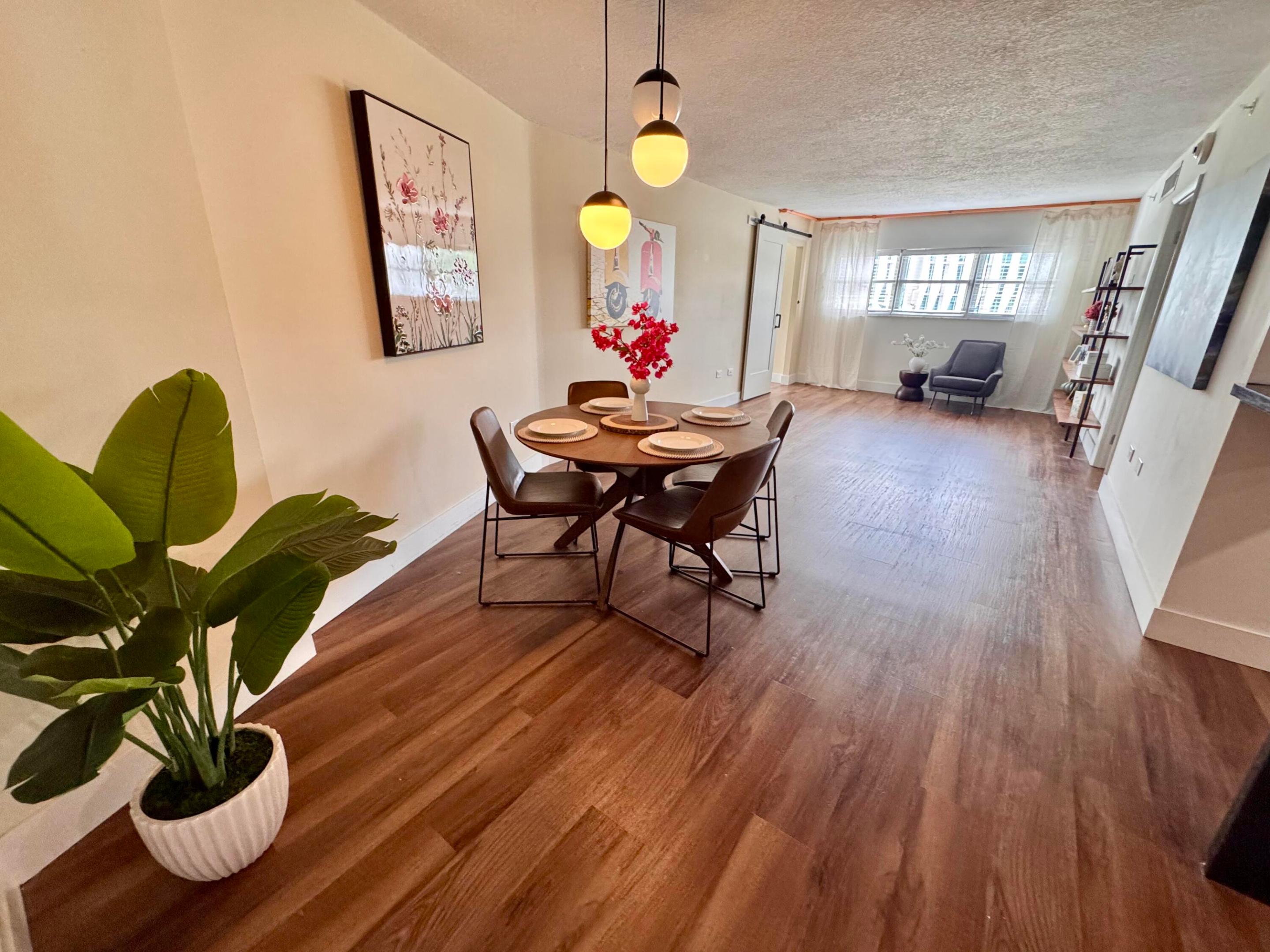 1881 Washington Miami Beach, FL 33139