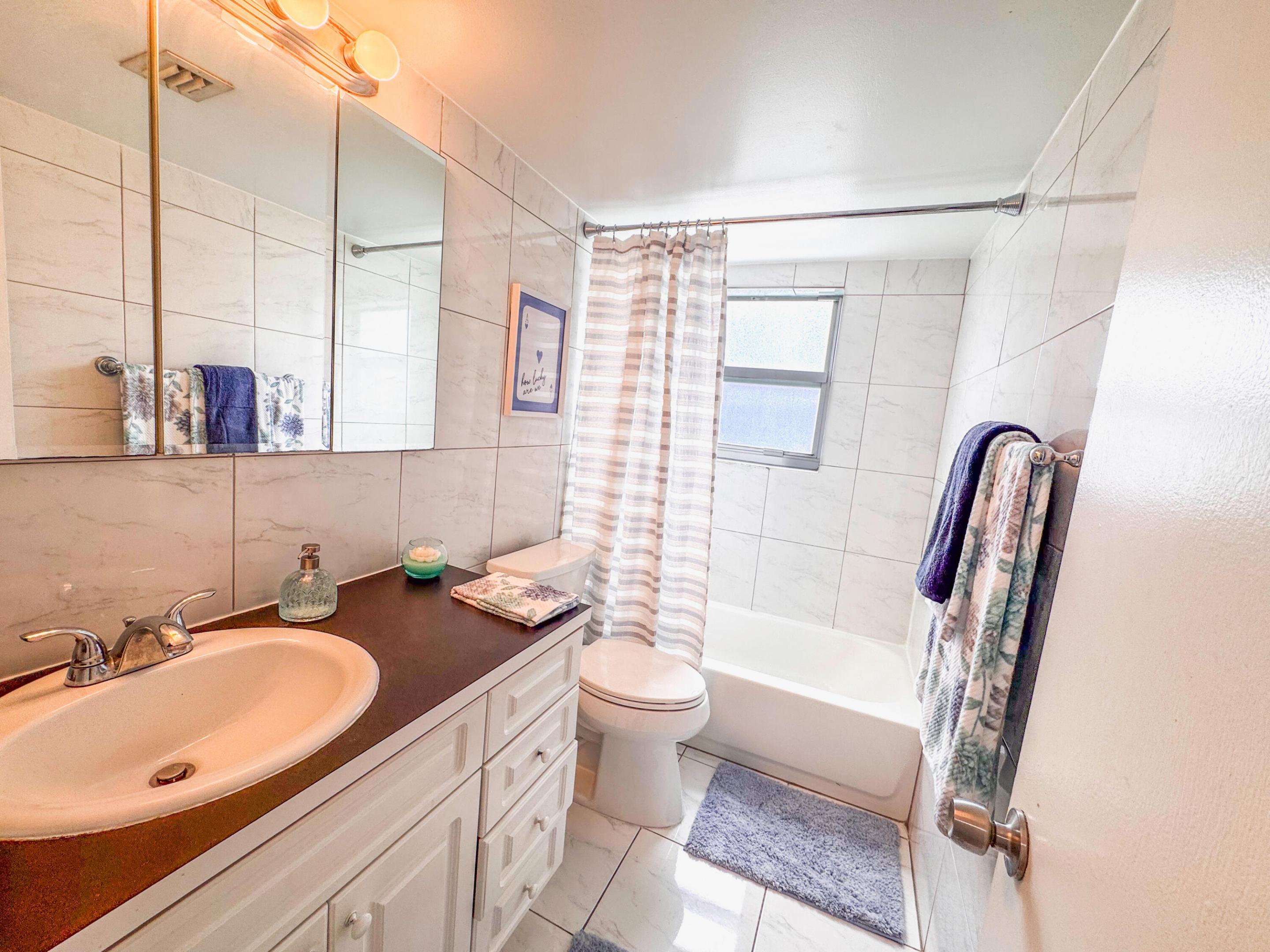 1881 Washington Miami Beach, FL 33139