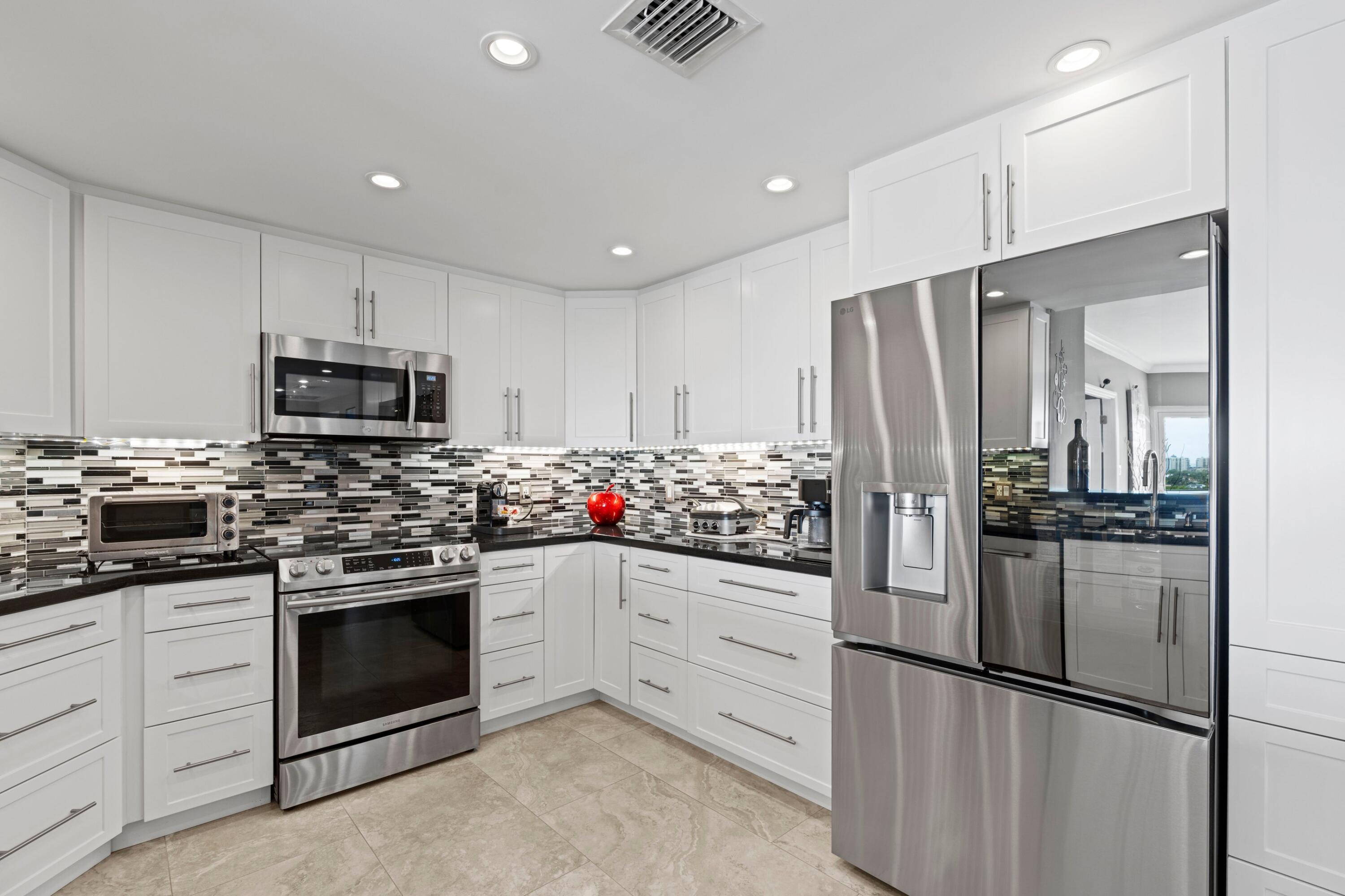 2500 E Las Olas #1006 Fort Lauderdale, FL 33301