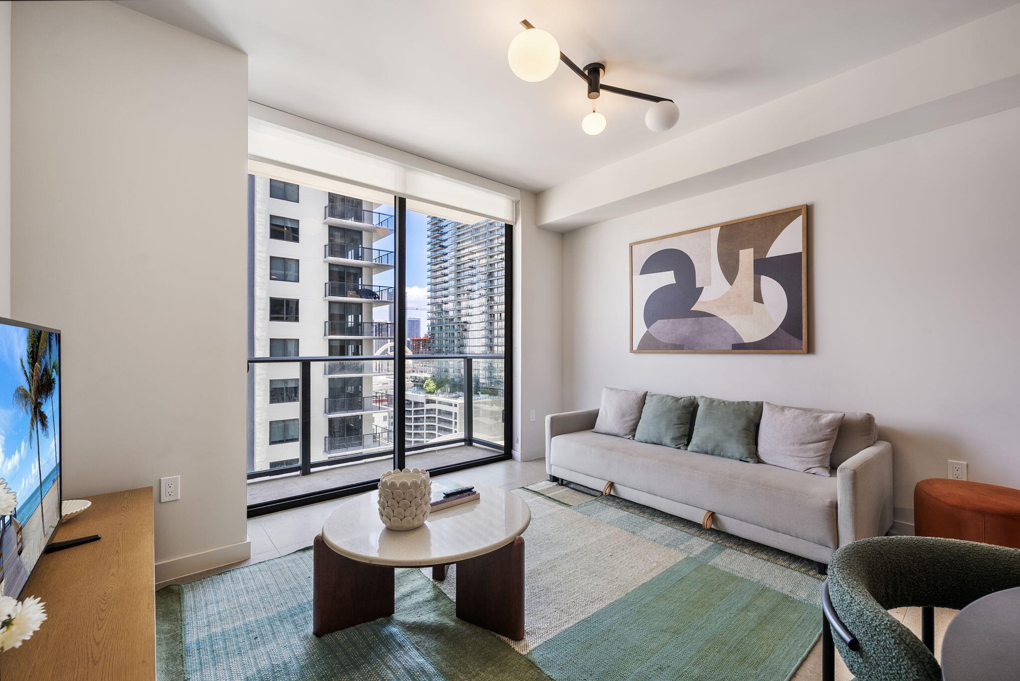 11 NE 6th #1912 Miami, FL 33132