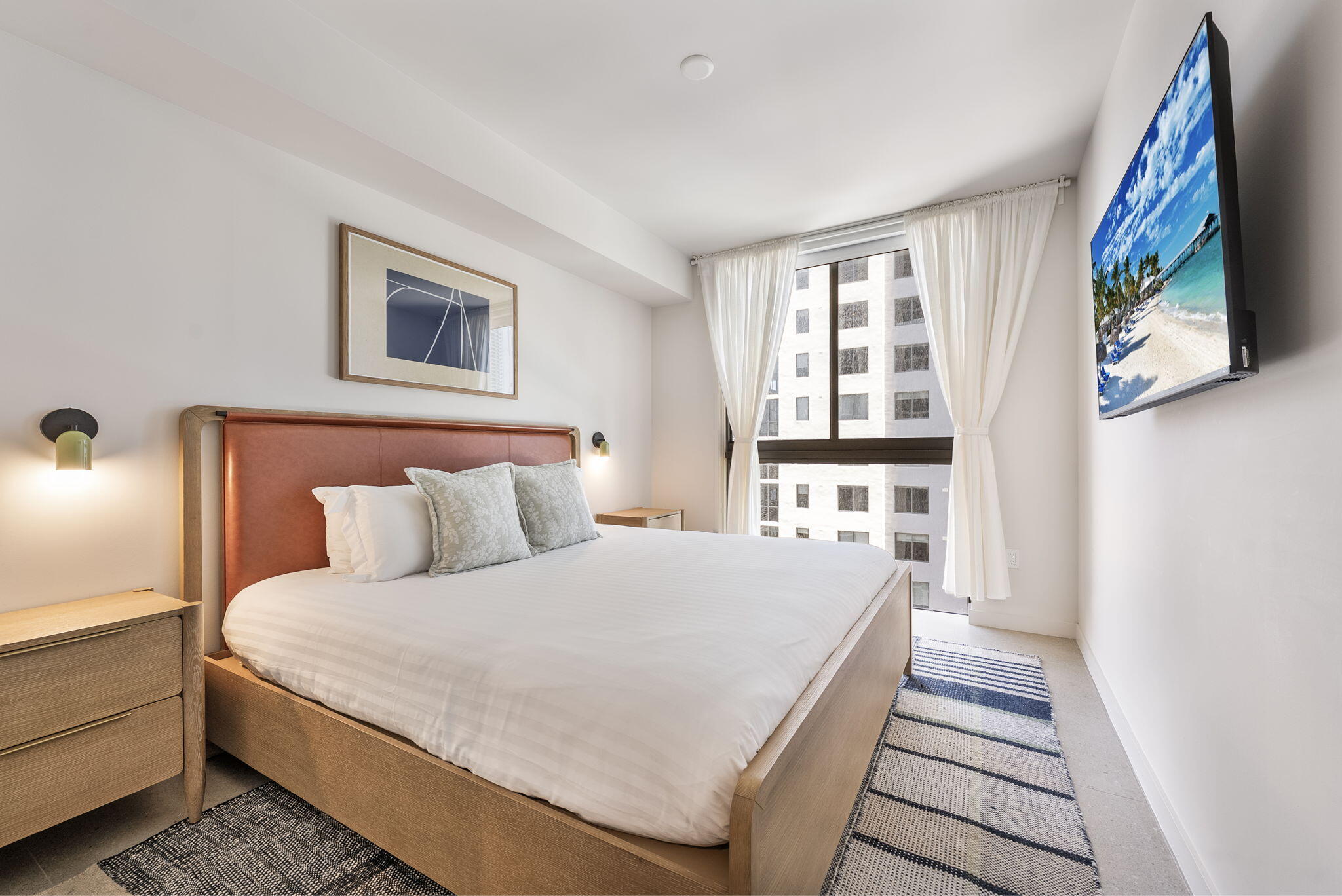 11 NE 6th #1912 Miami, FL 33132