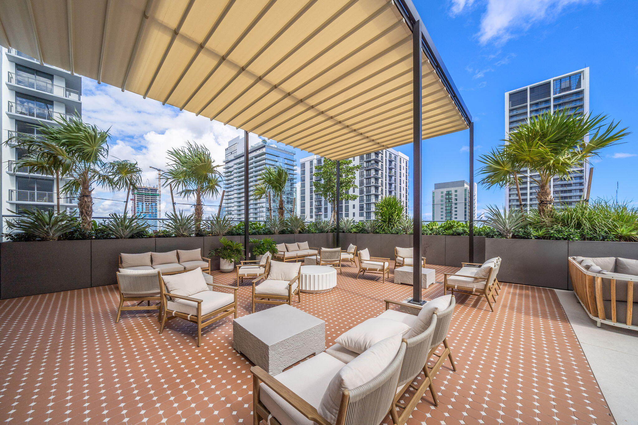 11 NE 6th #1912 Miami, FL 33132