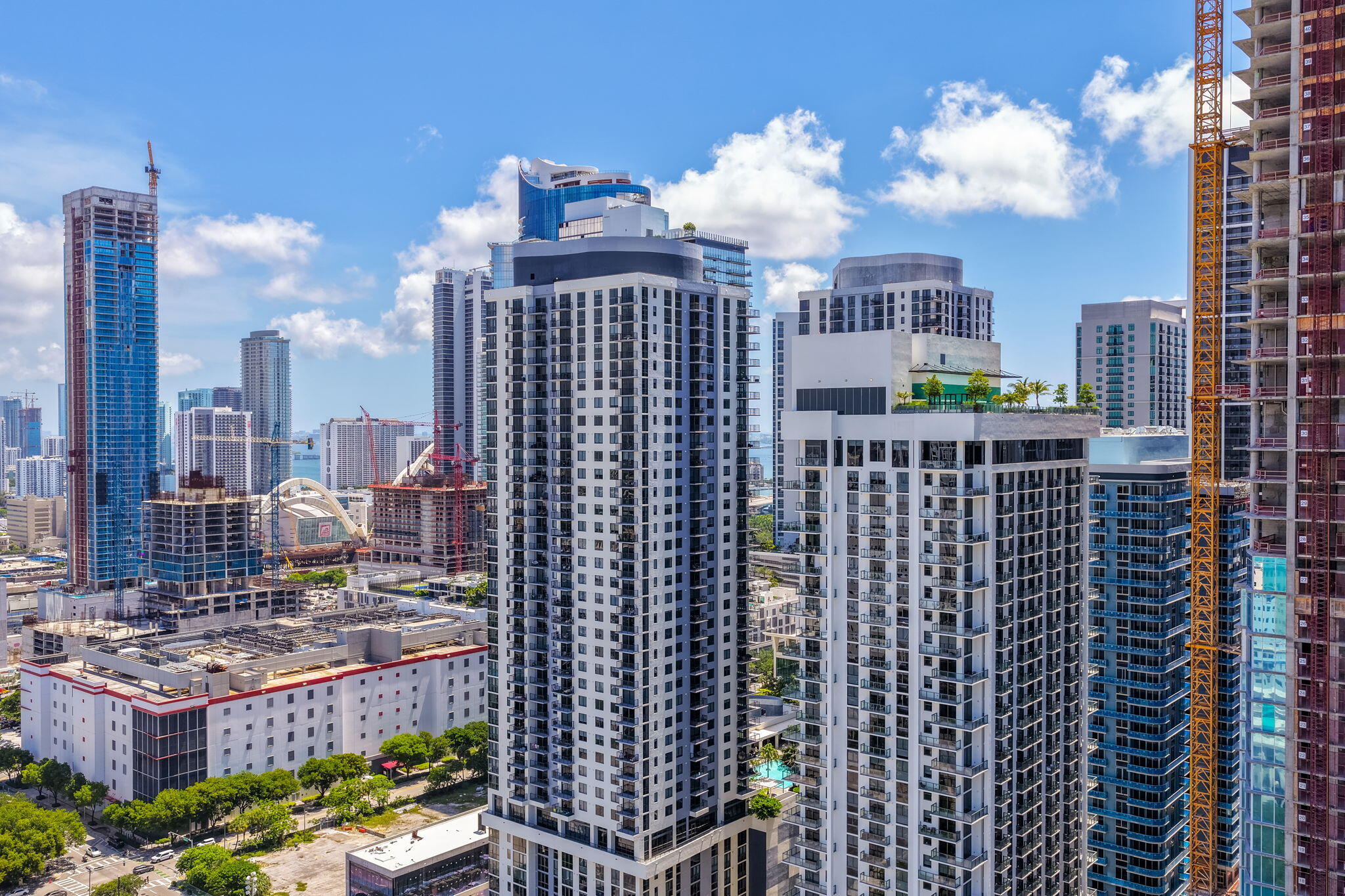 11 NE 6th #1912 Miami, FL 33132