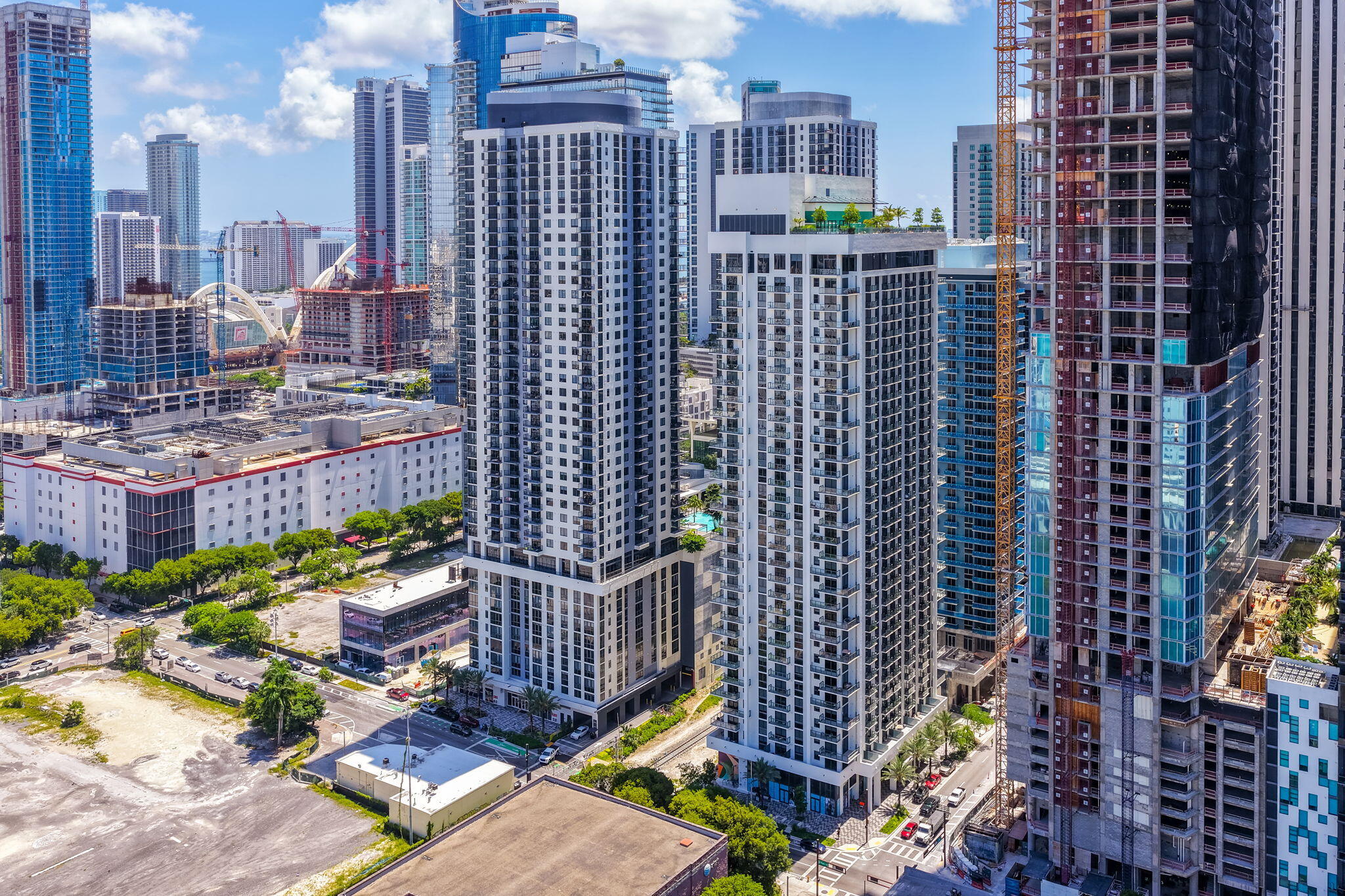 11 NE 6th #1912 Miami, FL 33132