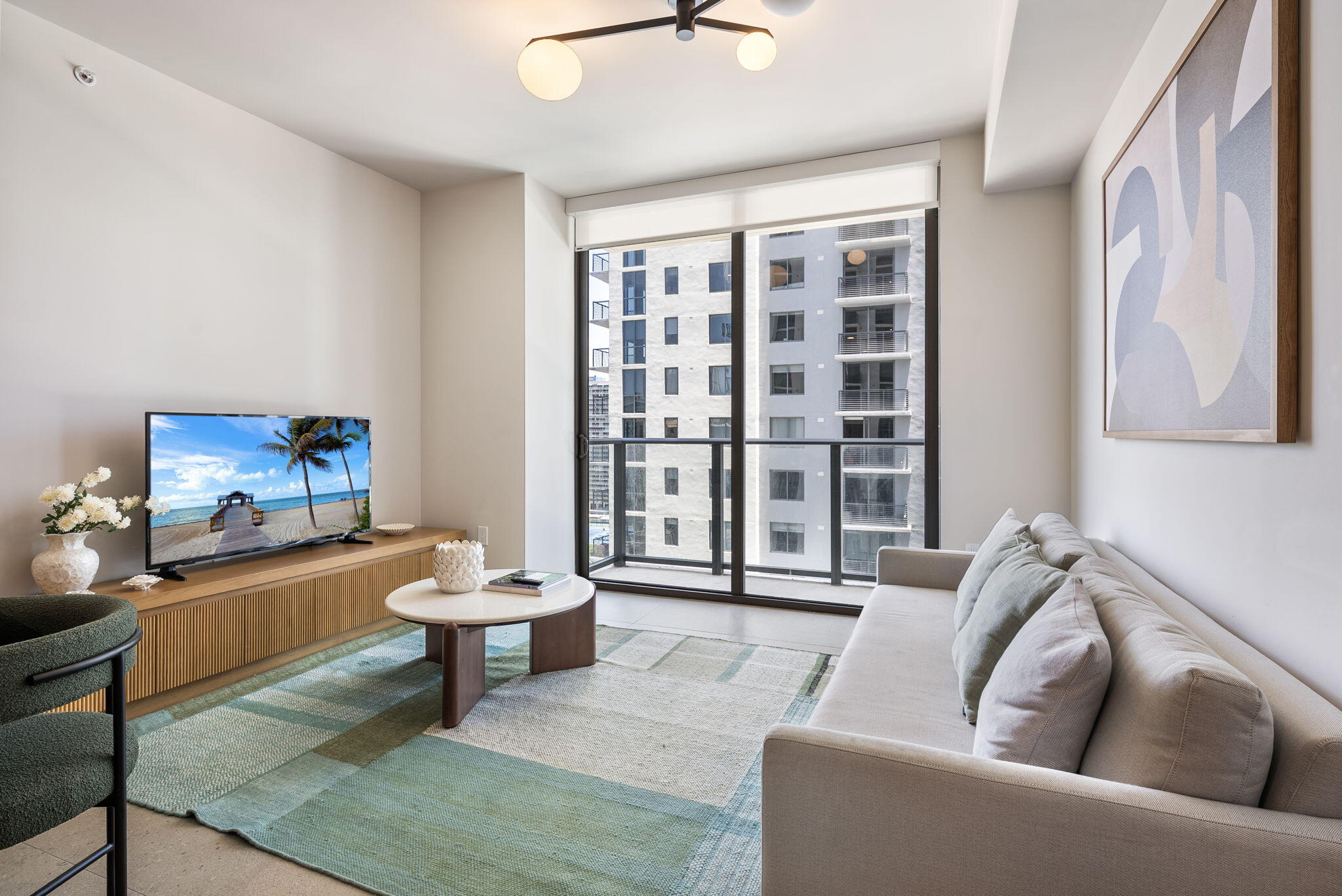 11 NE 6th #1912 Miami, FL 33132