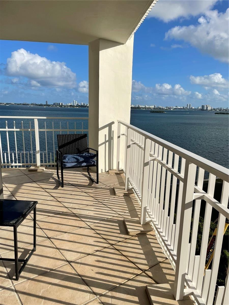 4000 Towerside Ter #1104