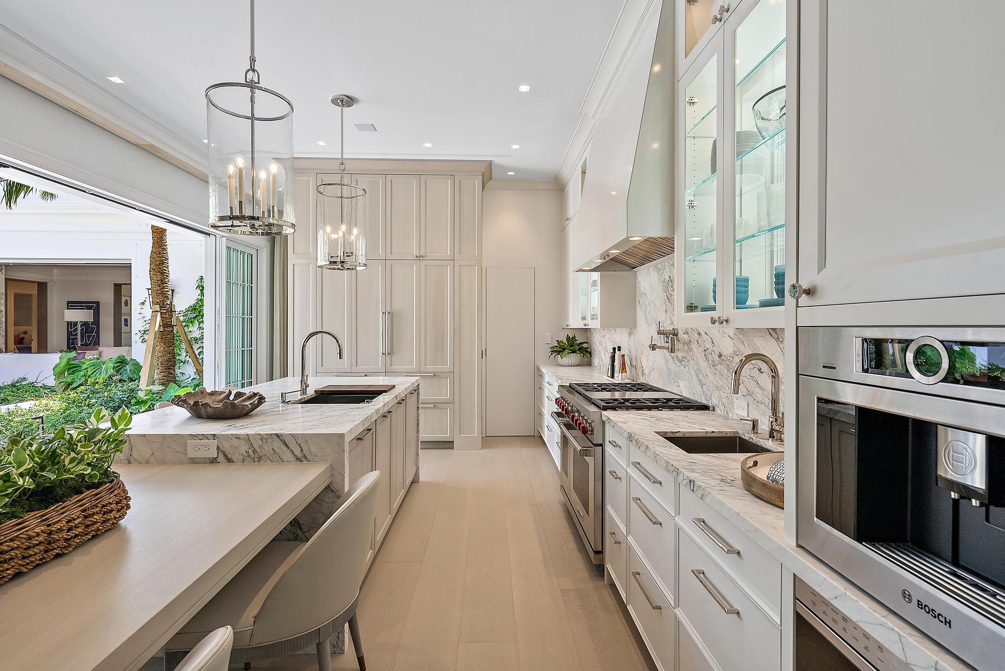 311 Polmer Park Rd Palm Beach, FL 33480