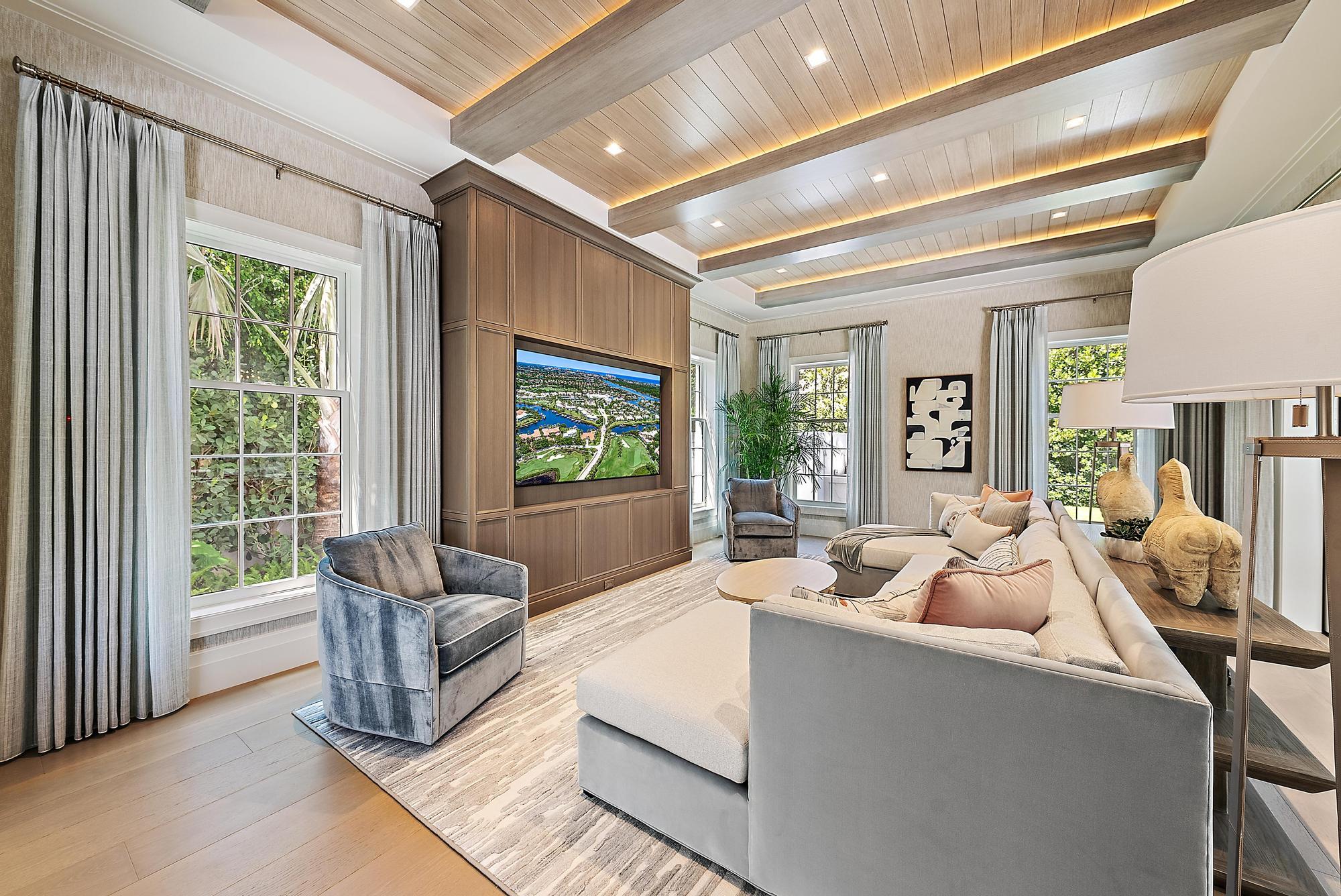 311 Polmer Park Rd Palm Beach, FL 33480