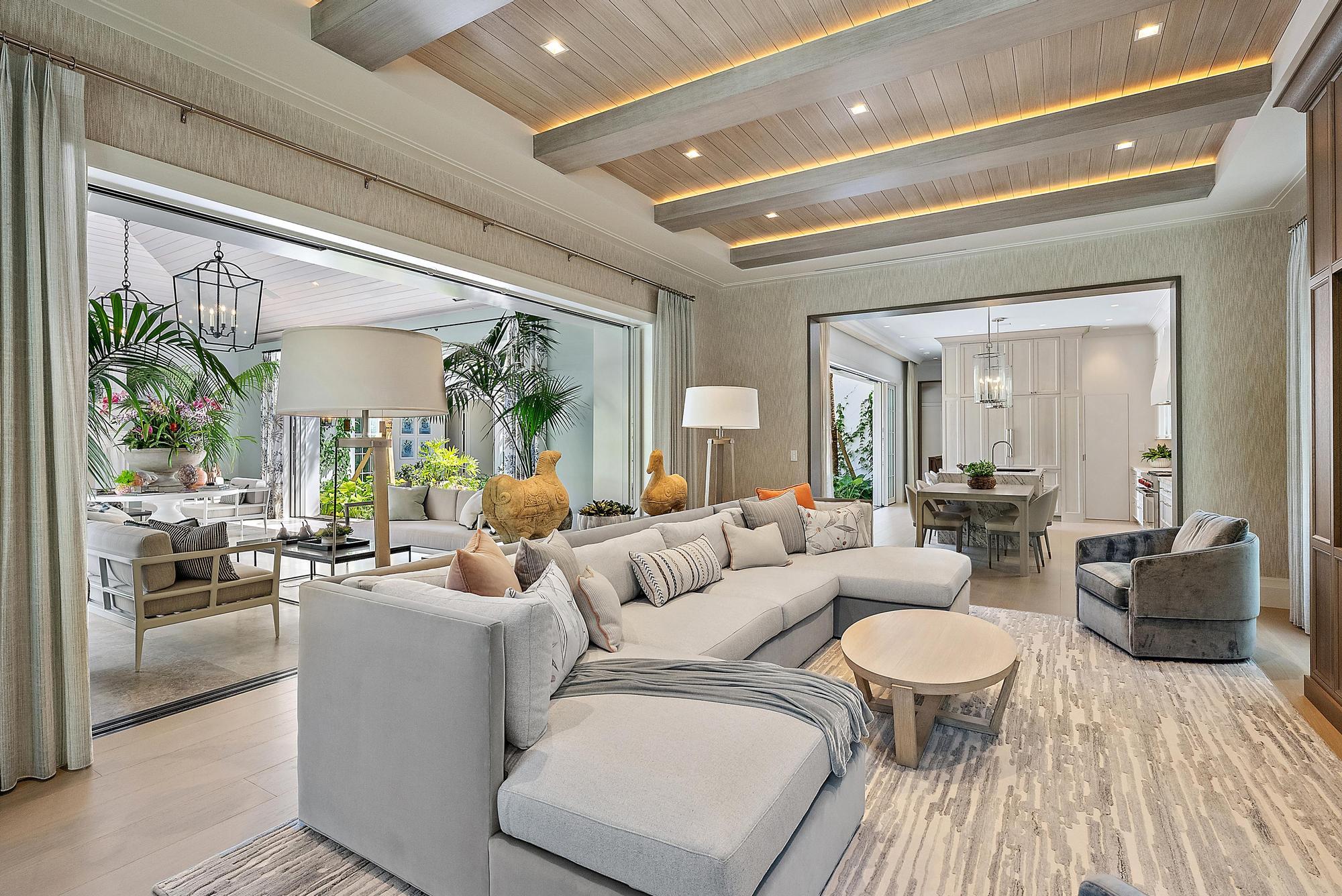 311 Polmer Park Rd Palm Beach, FL 33480