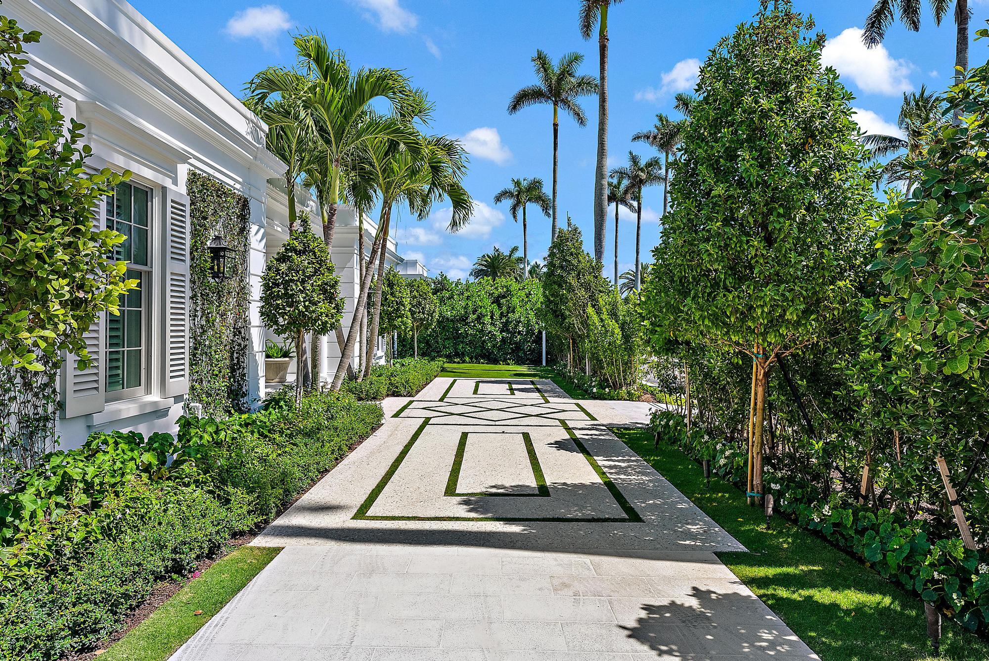 311 Polmer Park Rd Palm Beach, FL 33480
