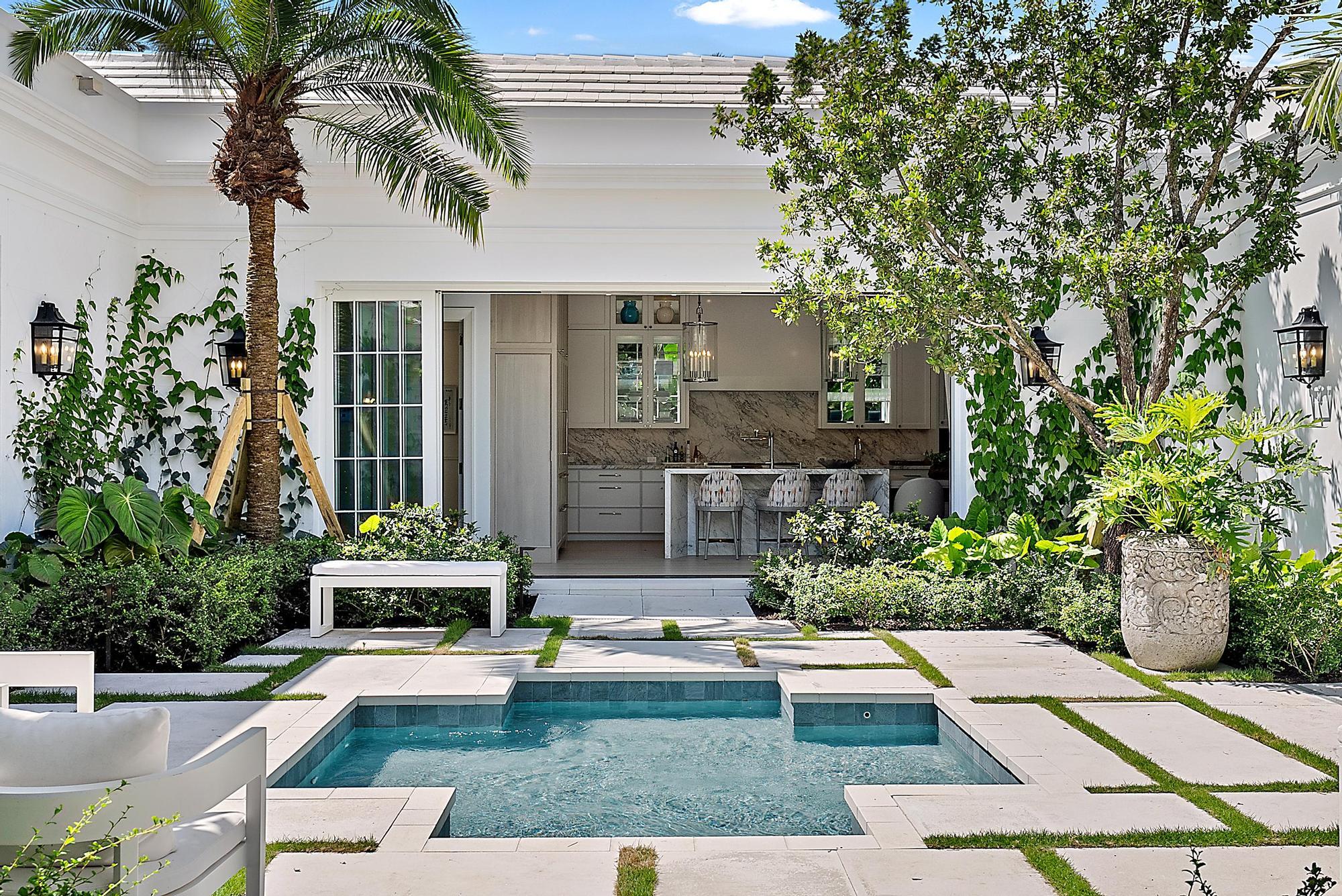 311 Polmer Park Rd Palm Beach, FL 33480