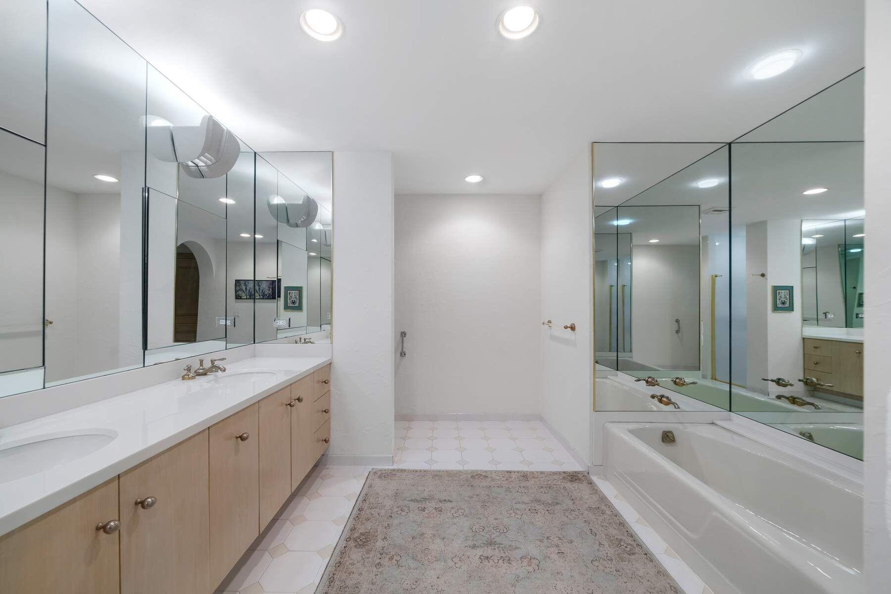 2999 N Ocean Blvd Gulf Stream, FL 33483
