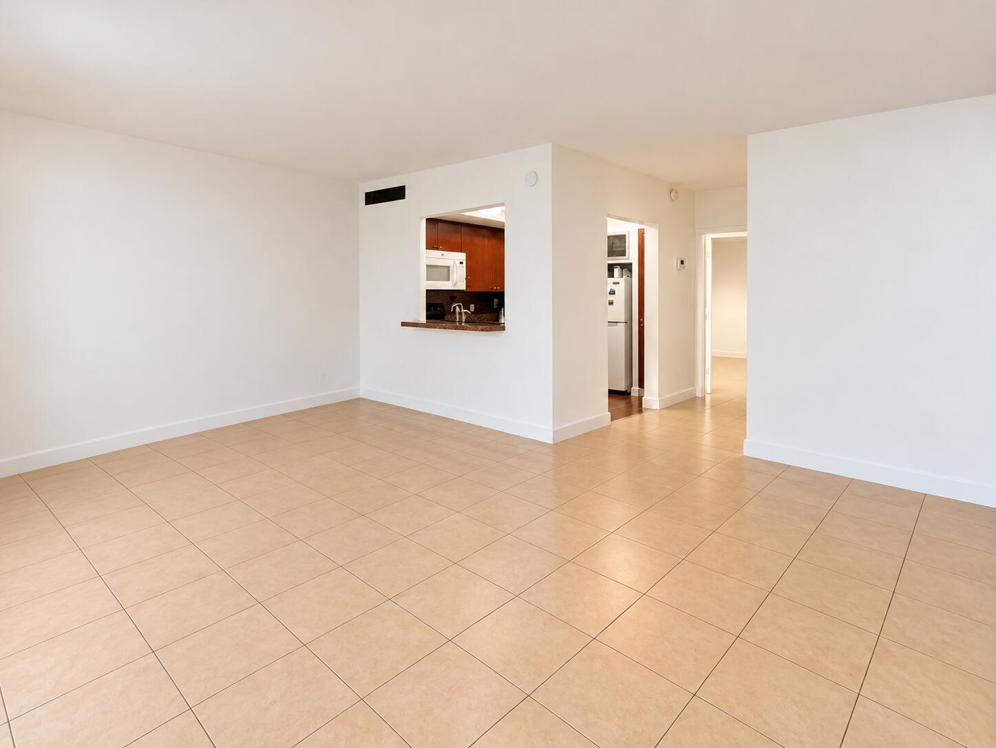 11 SW 52nd Ave #7b
