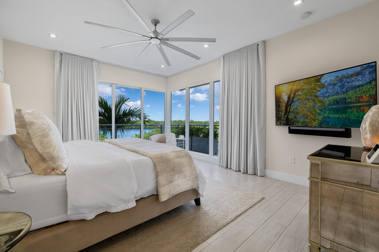 350 Desoto St Hollywood, FL 33019