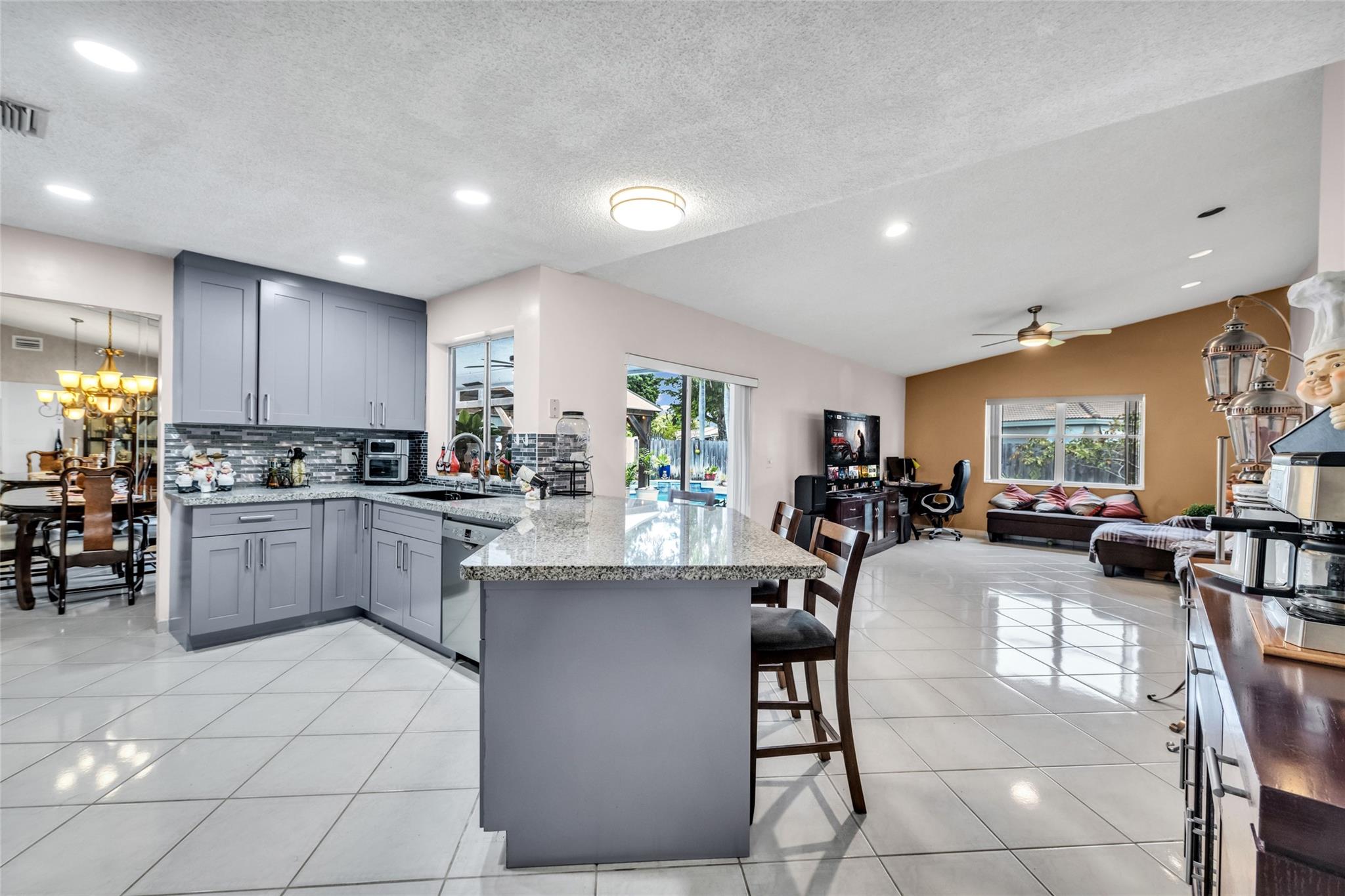 5210 Hawkes Blf Ave,Davie, FL 33331