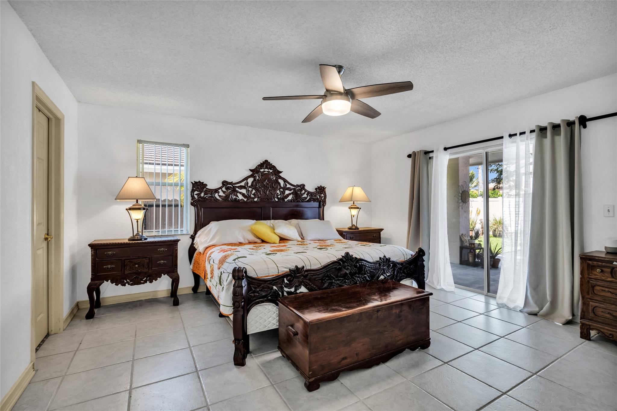 5210 Hawkes Blf Ave,Davie, FL 33331