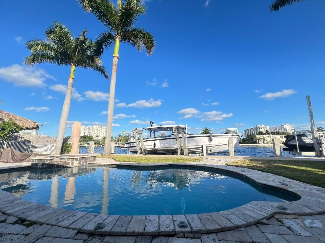412 SE 28th Pompano Beach, FL 33062
