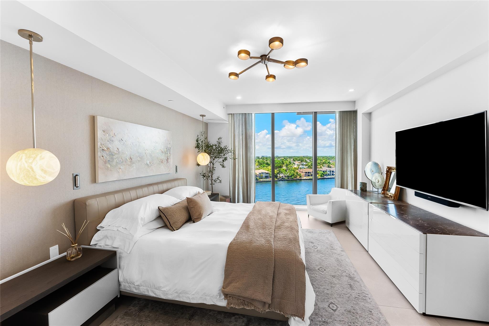 435 Bayshore Dr #702 Fort Lauderdale, FL 33304