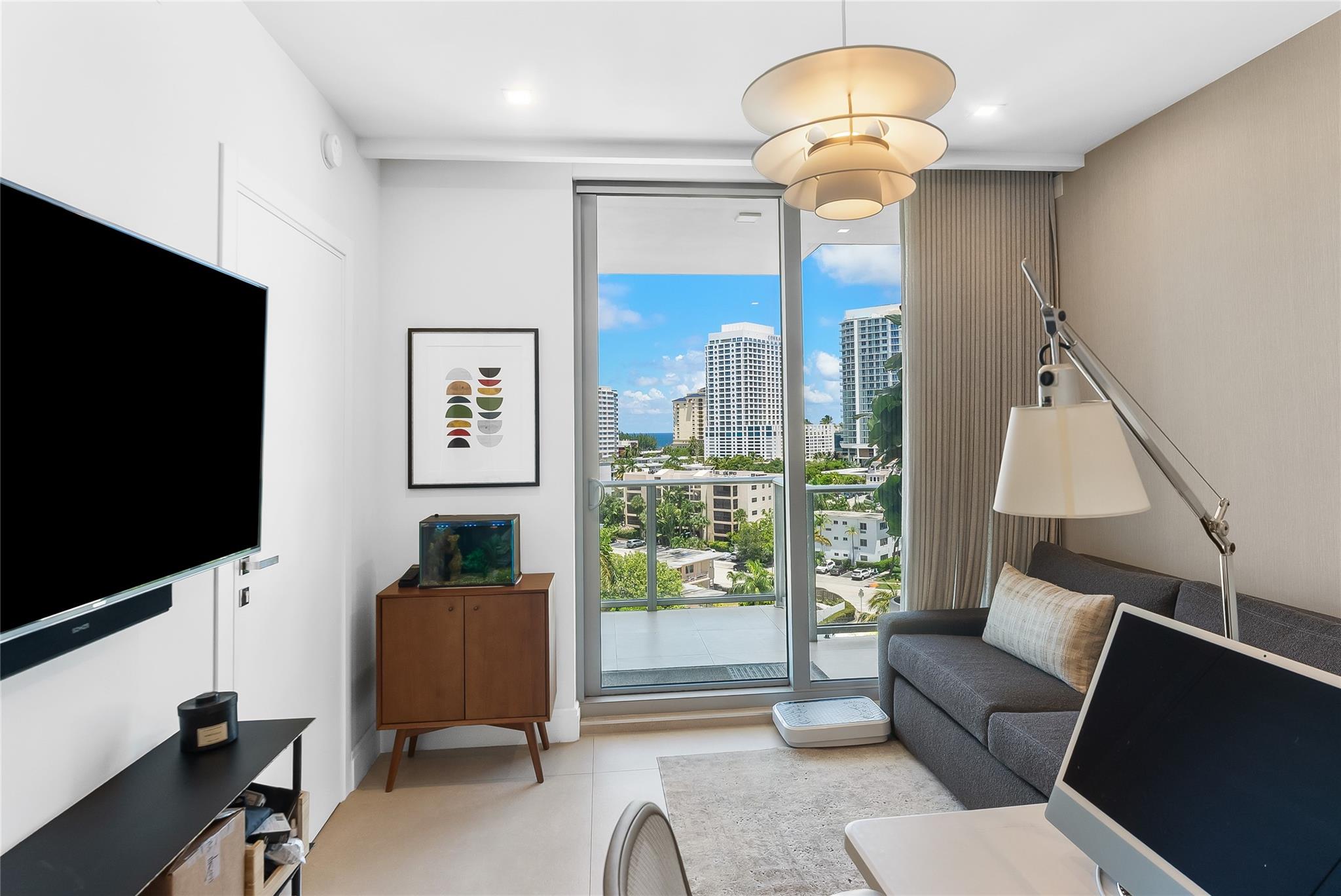 435 Bayshore Dr #702 Fort Lauderdale, FL 33304