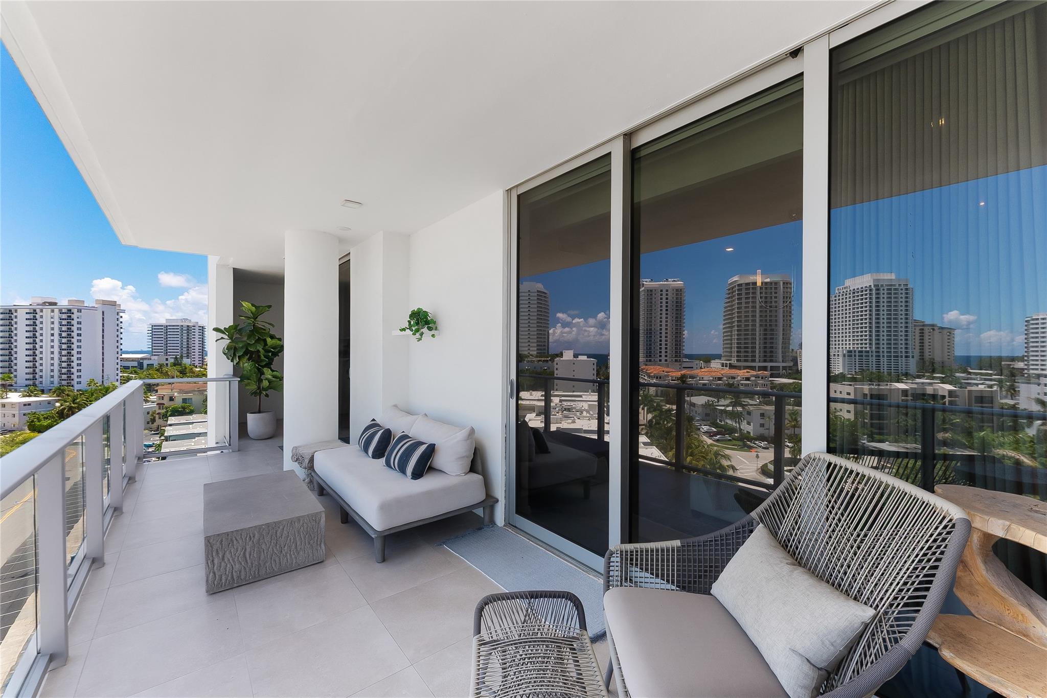 435 Bayshore Dr #702 Fort Lauderdale, FL 33304