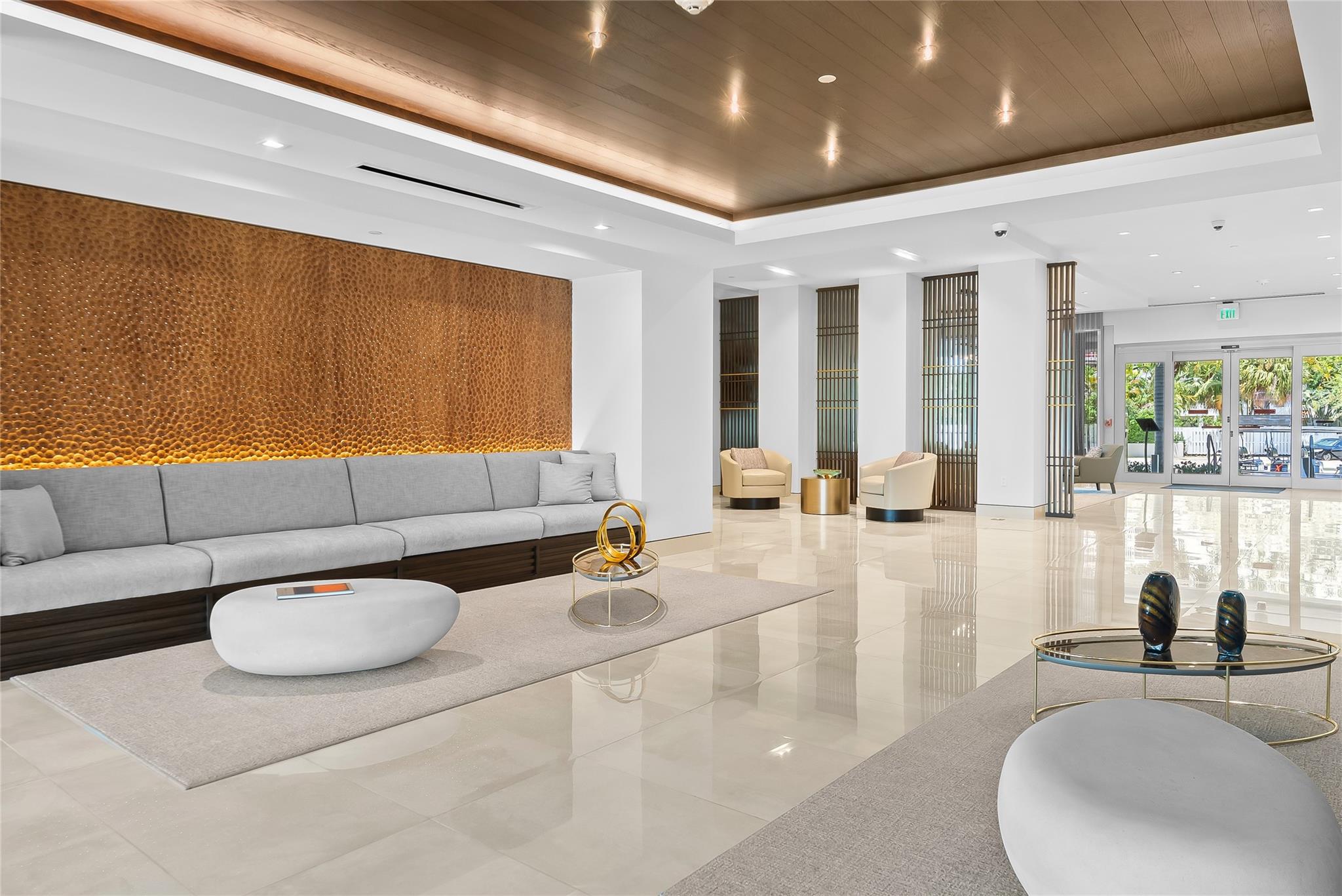 435 Bayshore Dr #702 Fort Lauderdale, FL 33304