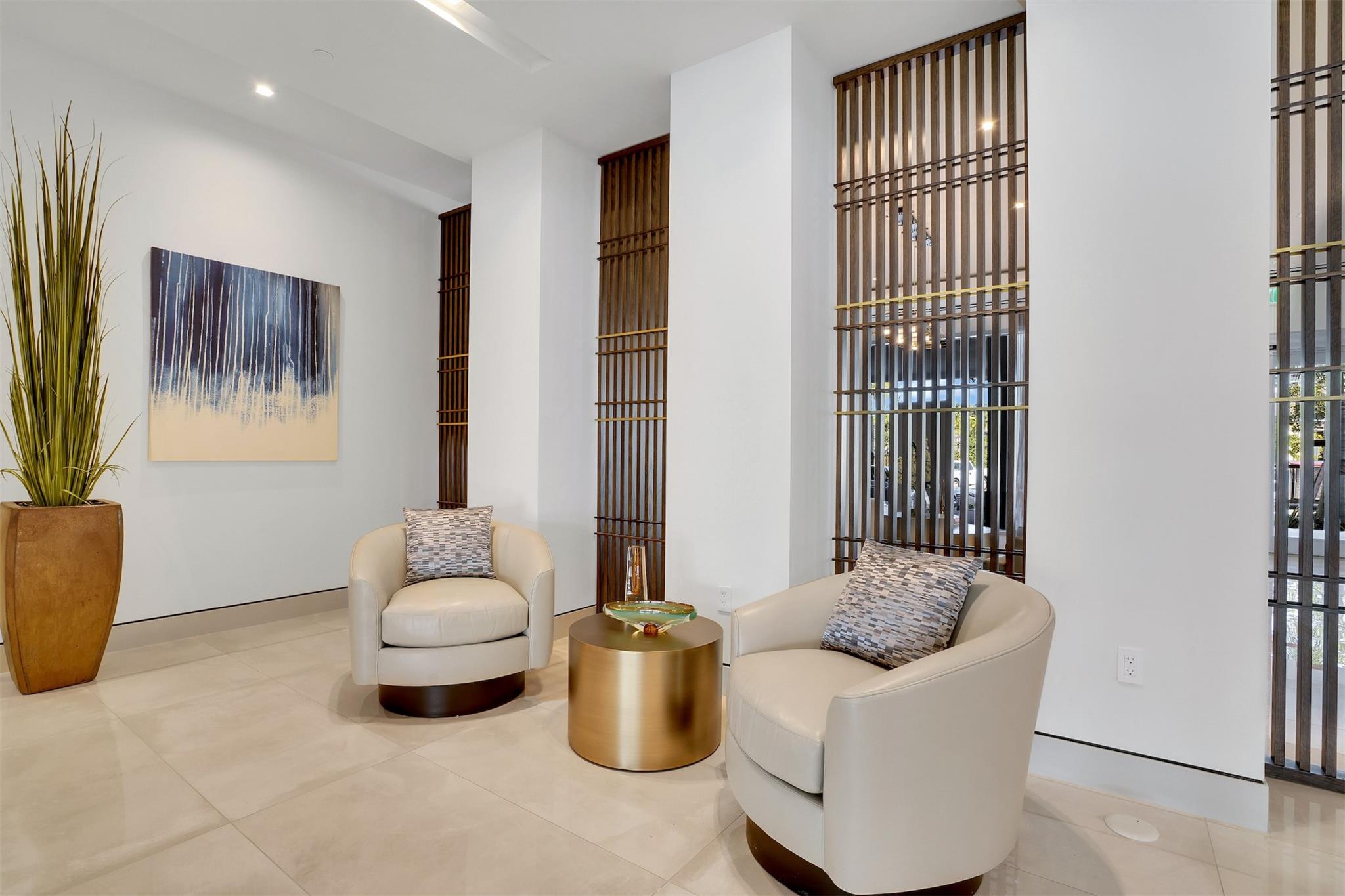 435 Bayshore Dr #702 Fort Lauderdale, FL 33304