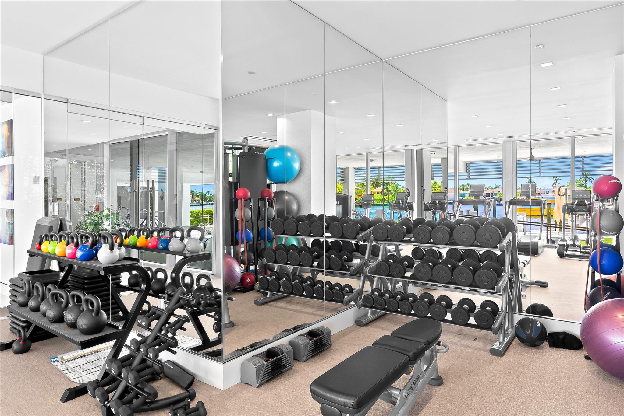 435 Bayshore Dr #702 Fort Lauderdale, FL 33304