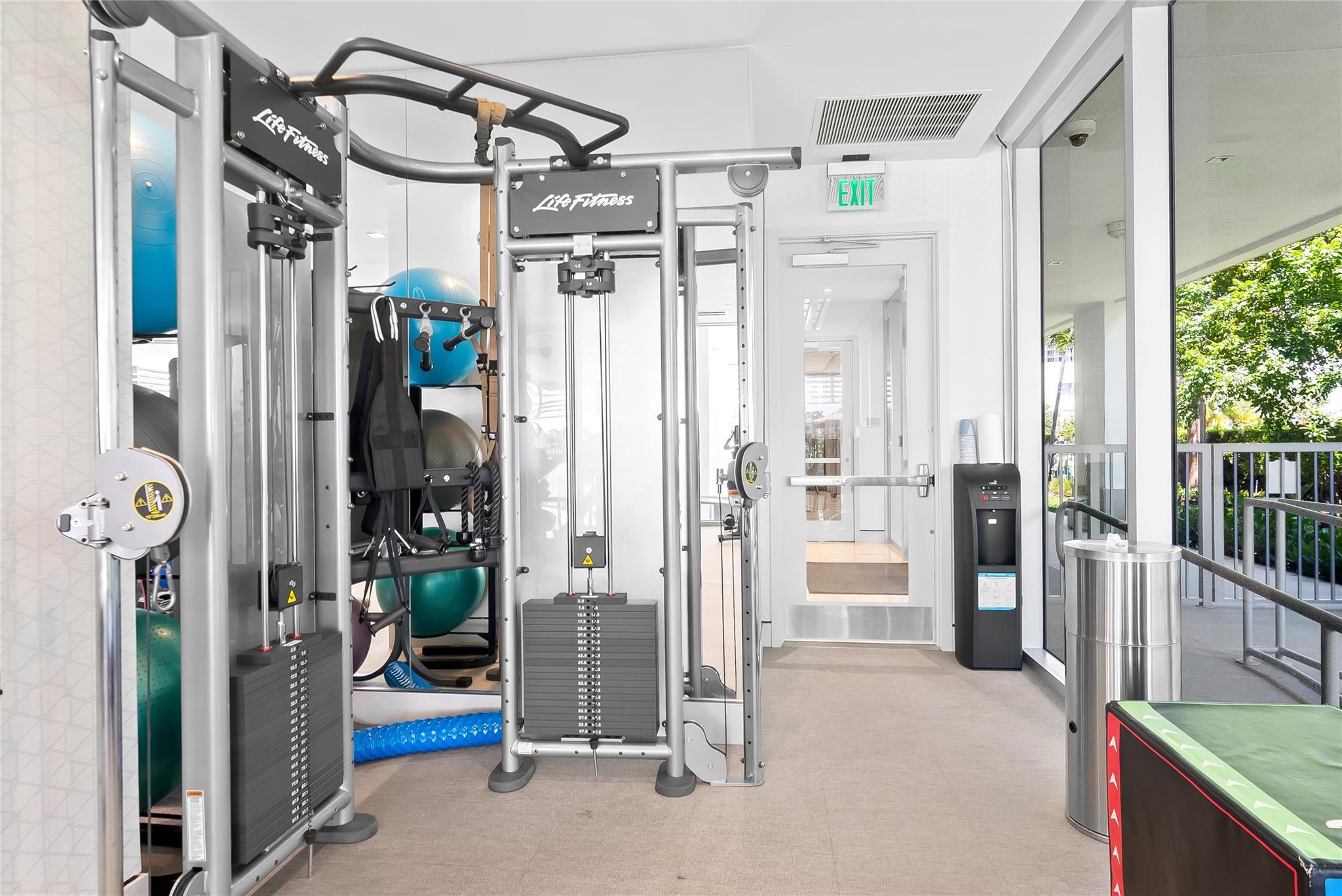 435 Bayshore Dr #702 Fort Lauderdale, FL 33304