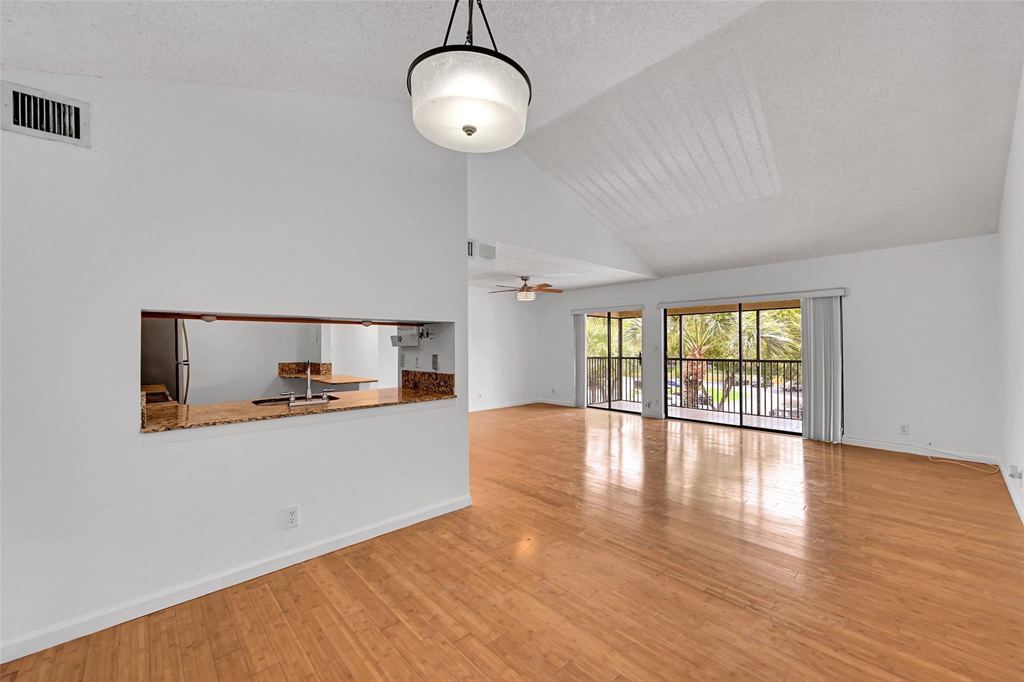 3007 N Oakland Frst Dr #302