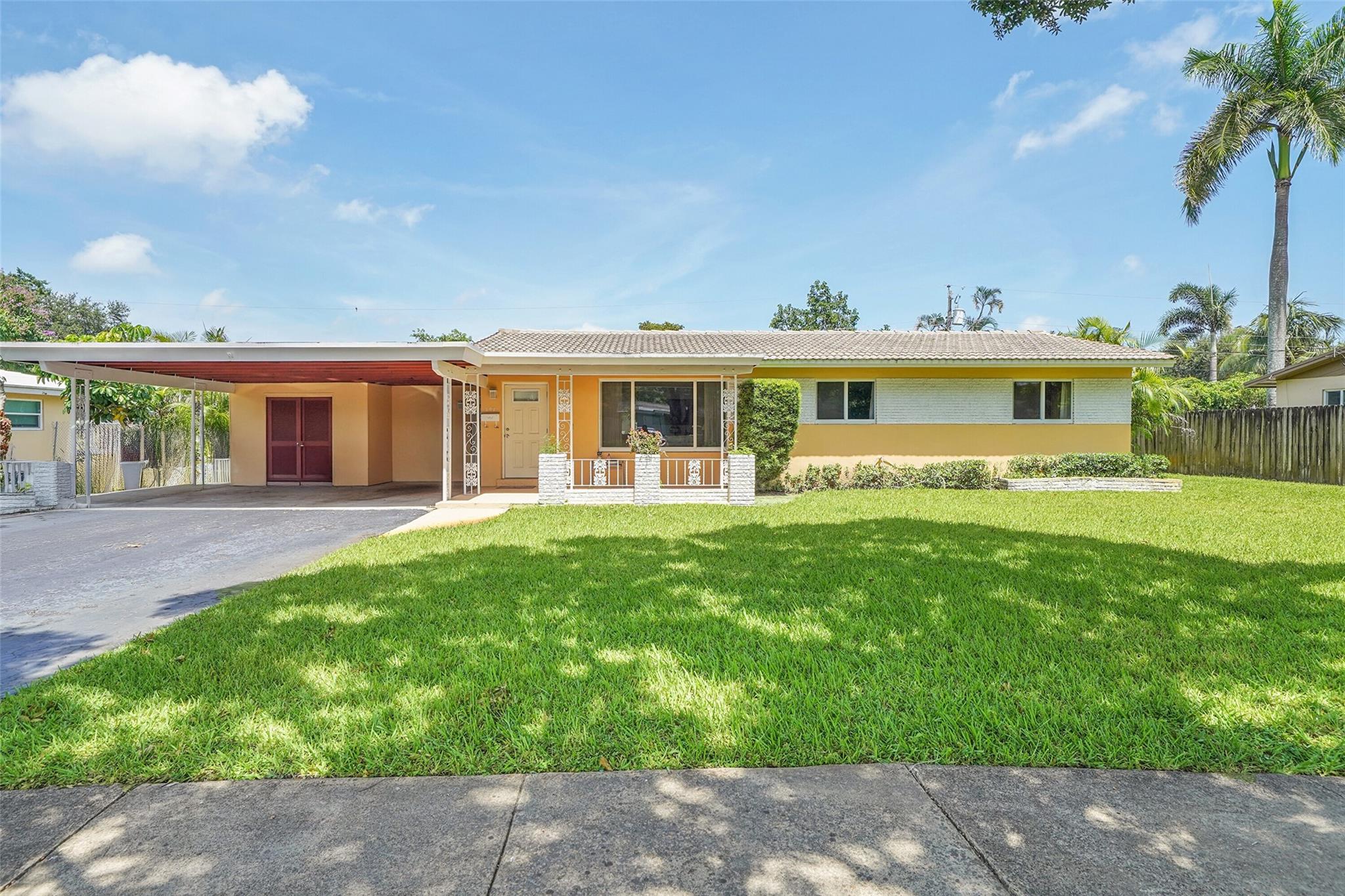 202 SW 53rd Ave