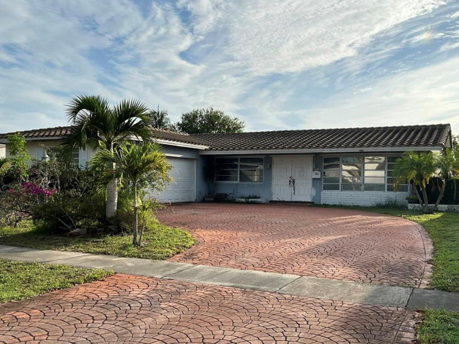 1800 N 54th Ave
