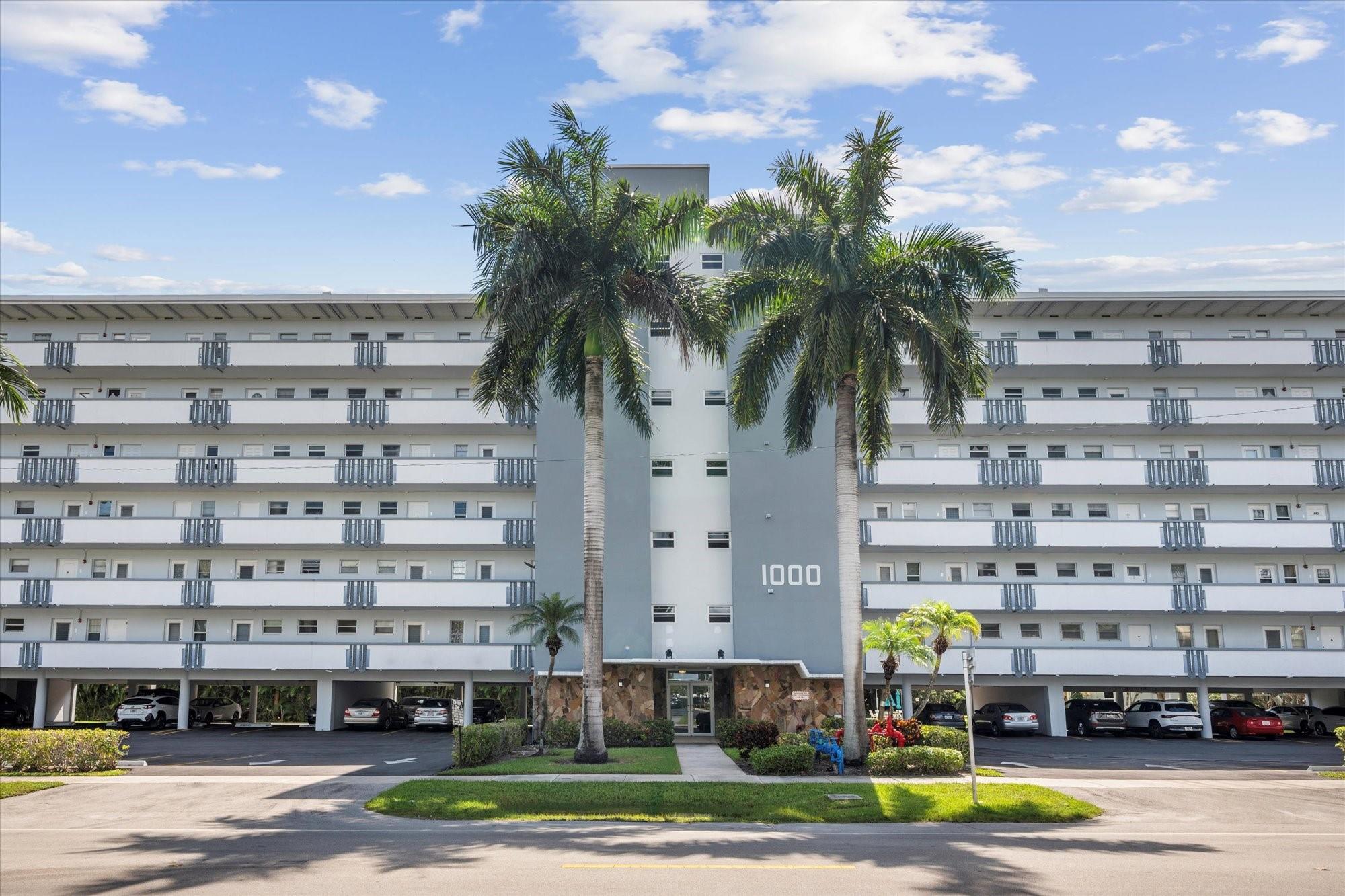 1000 NE 14th Ave #211