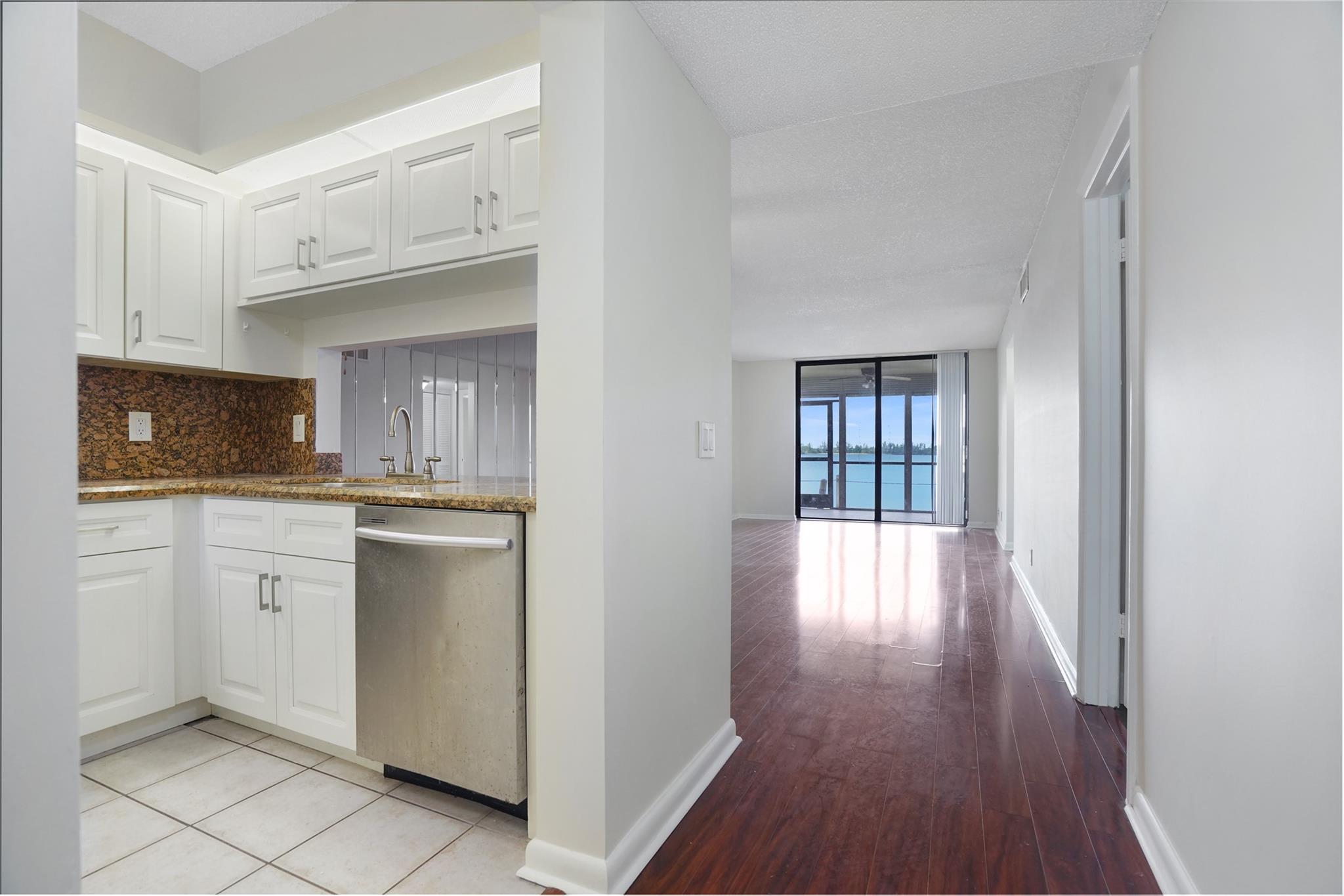 109 Lake Emerald Dr #110