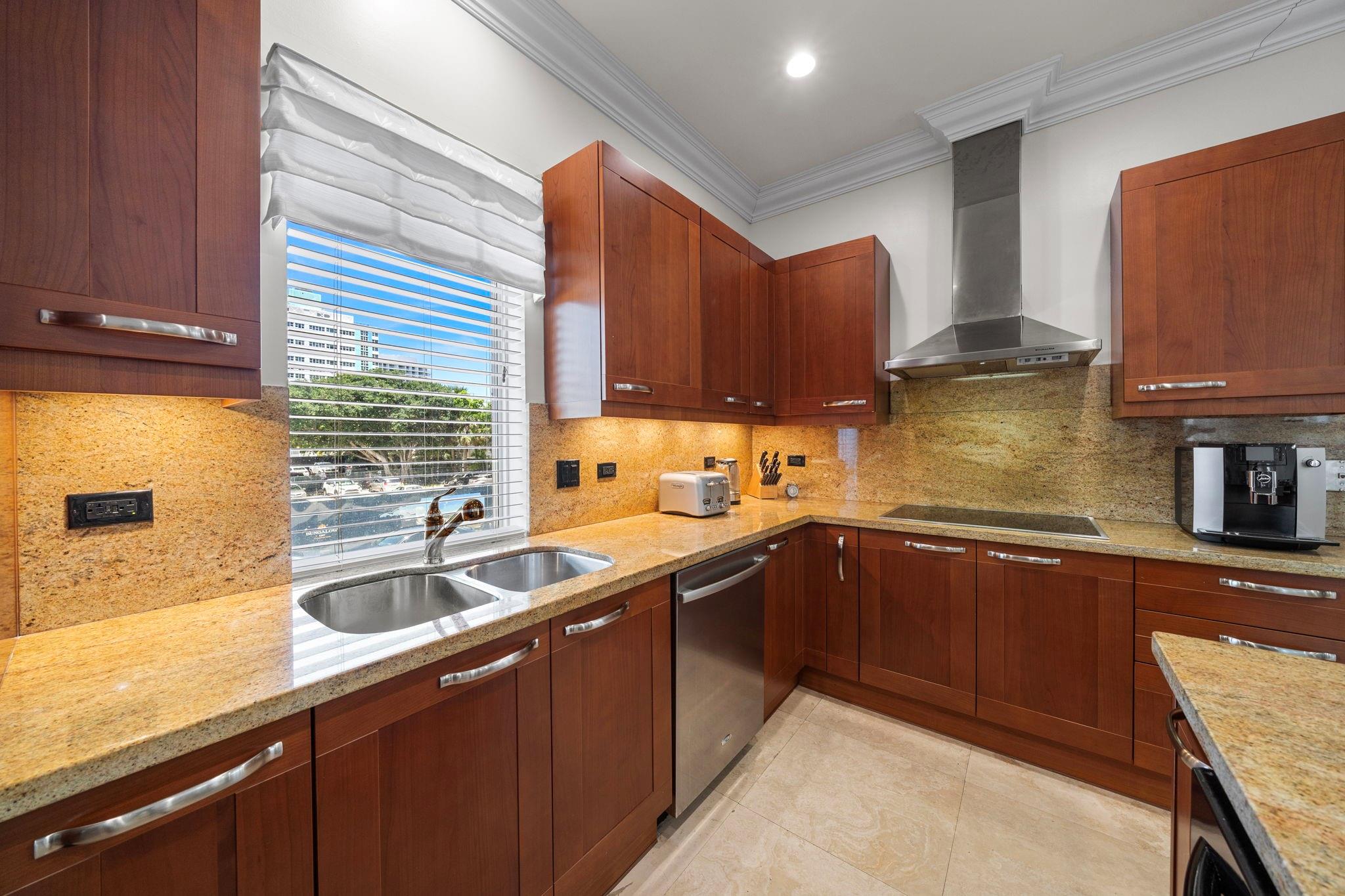 514 N Birch Rd Fort Lauderdale, FL 33304