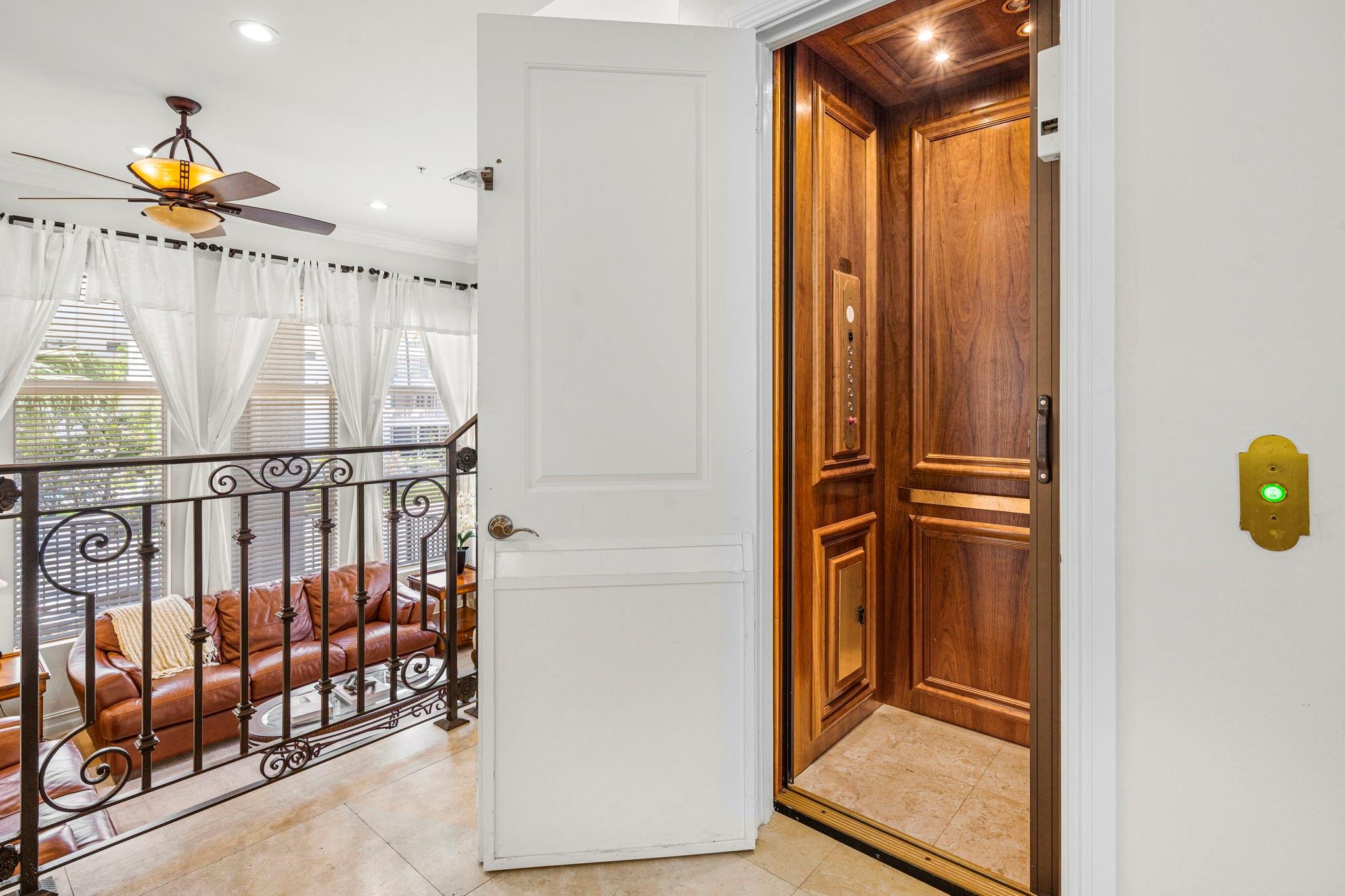 514 N Birch Rd Fort Lauderdale, FL 33304