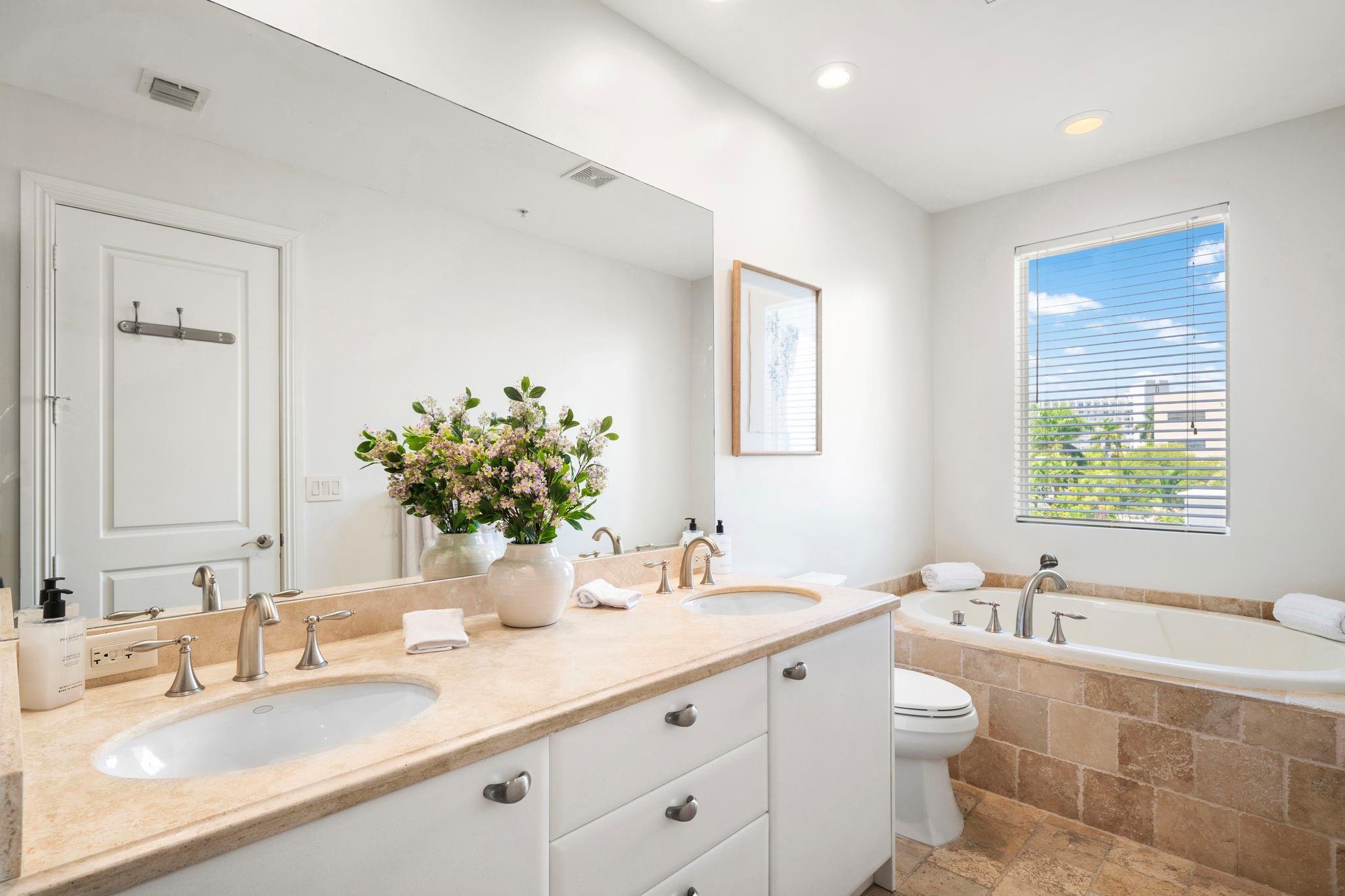 514 N Birch Rd Fort Lauderdale, FL 33304