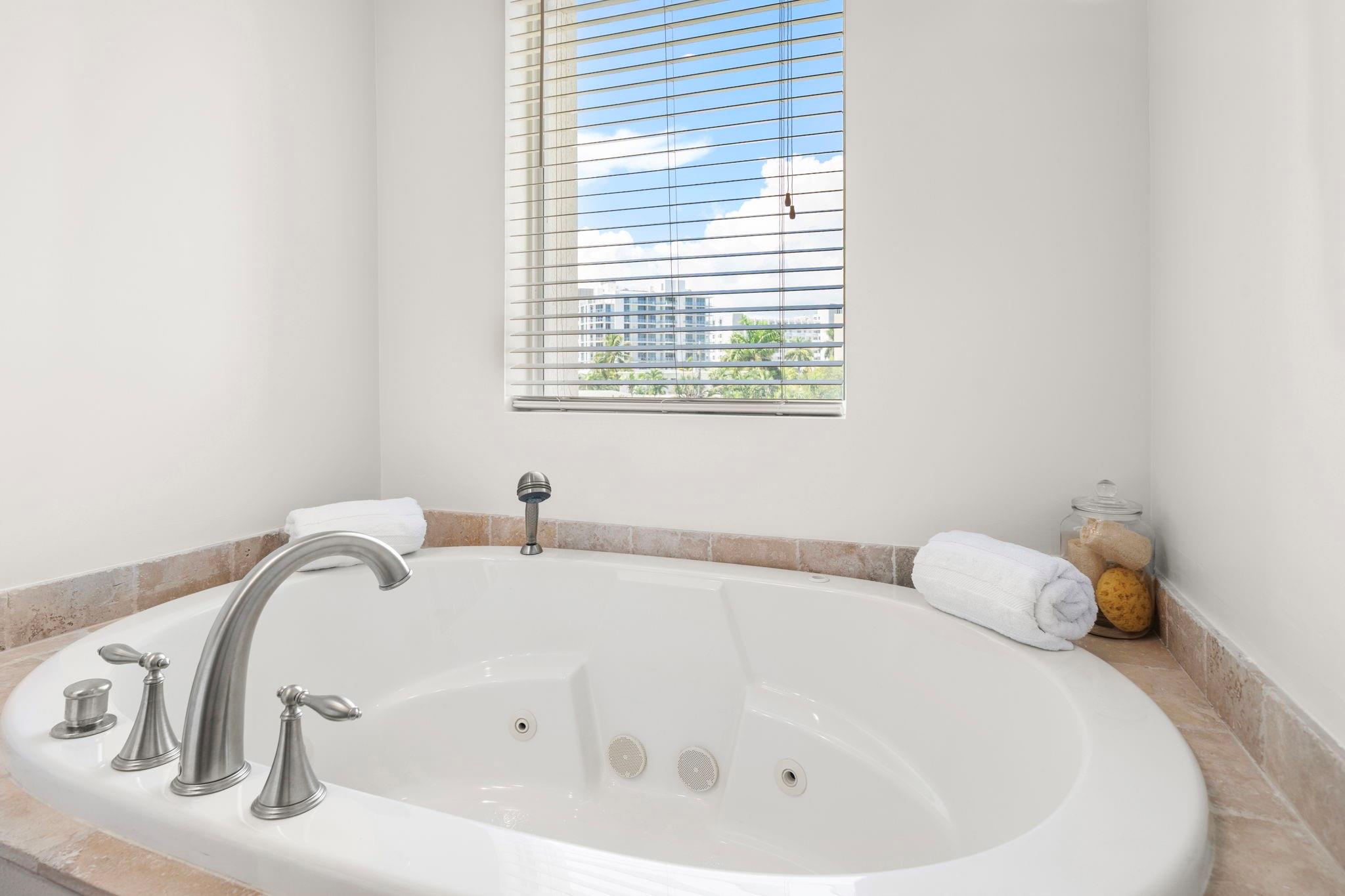 514 N Birch Rd Fort Lauderdale, FL 33304