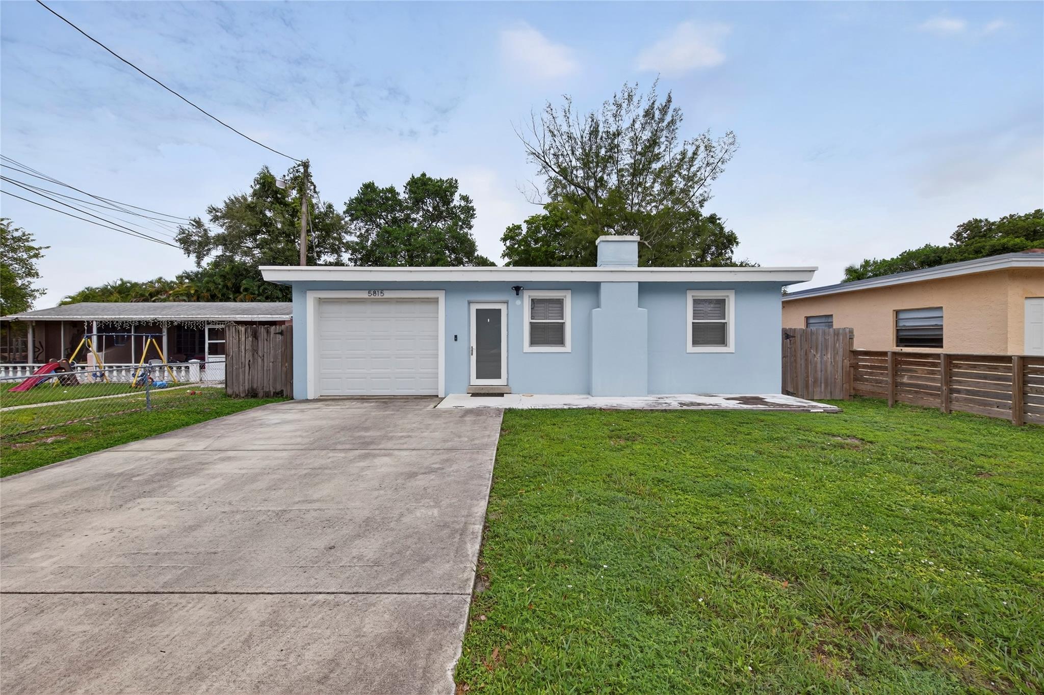 5815 Buchanan St