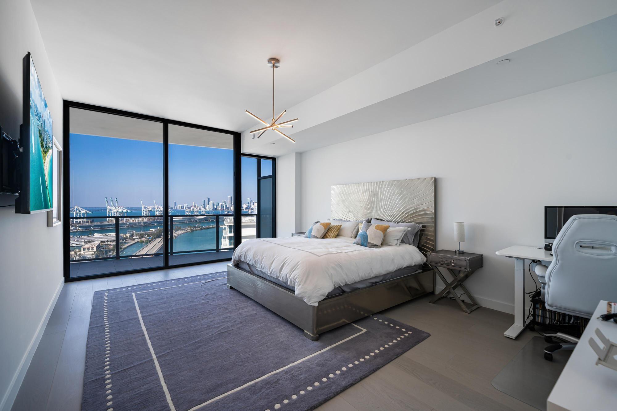 Undisclosed Address Miami Beach, FL 33139