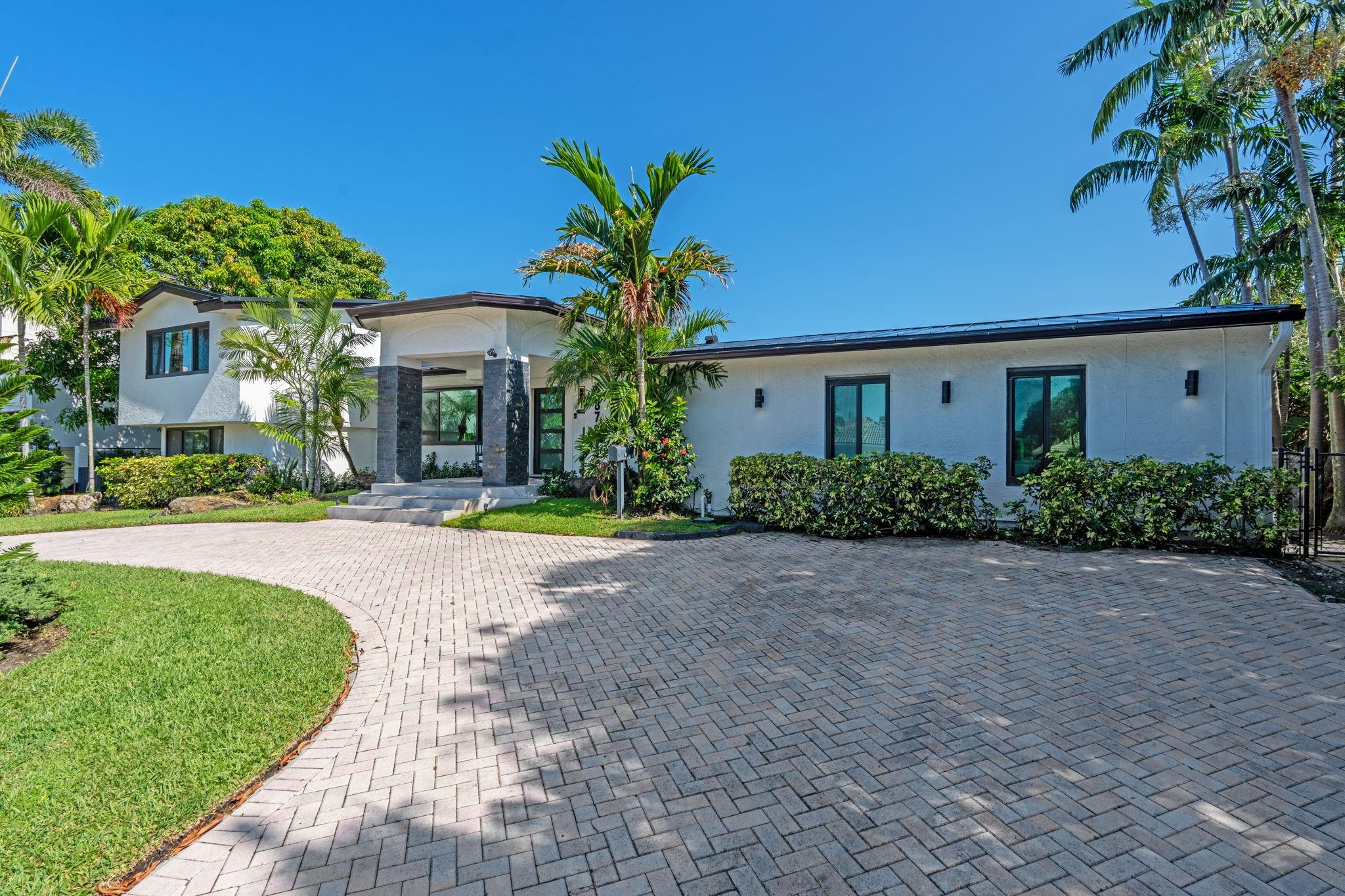 2878 NE 26th St Fort Lauderdale, FL 33305