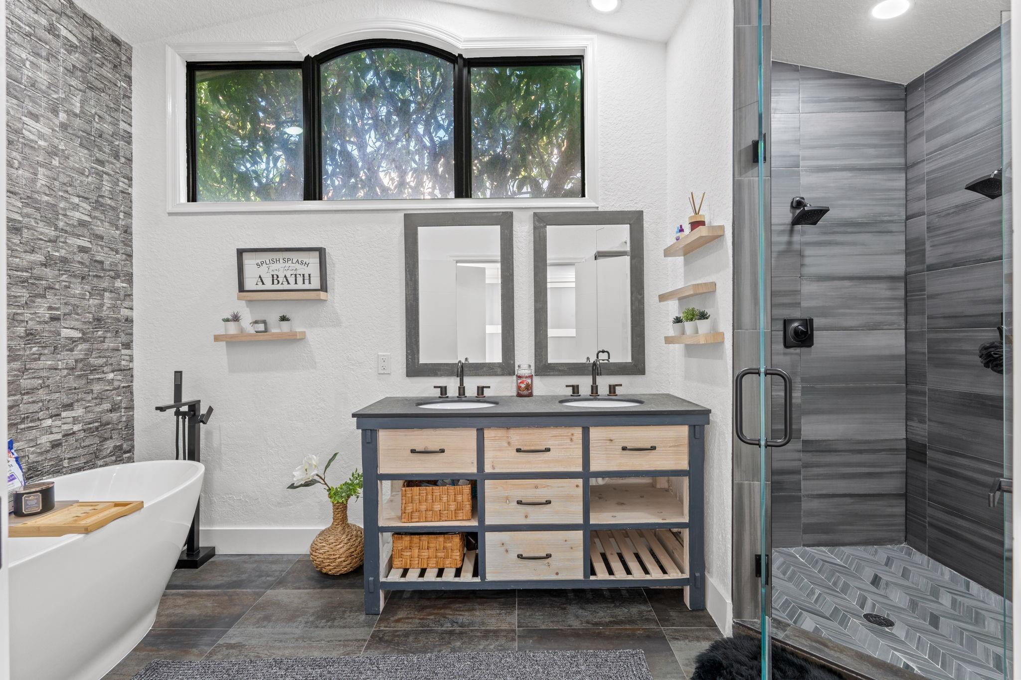 2878 NE 26th St Fort Lauderdale, FL 33305