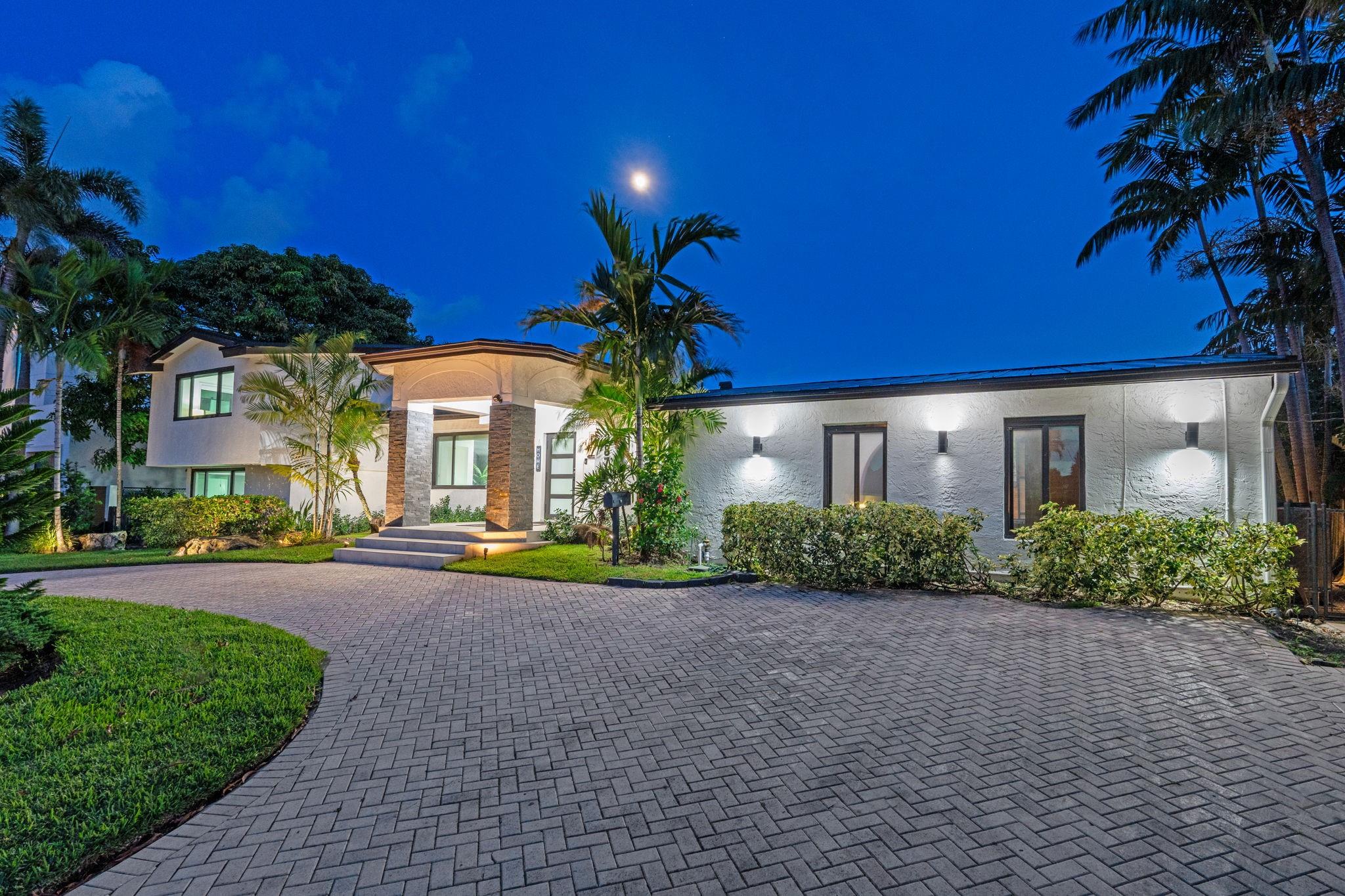 2878 NE 26th St Fort Lauderdale, FL 33305