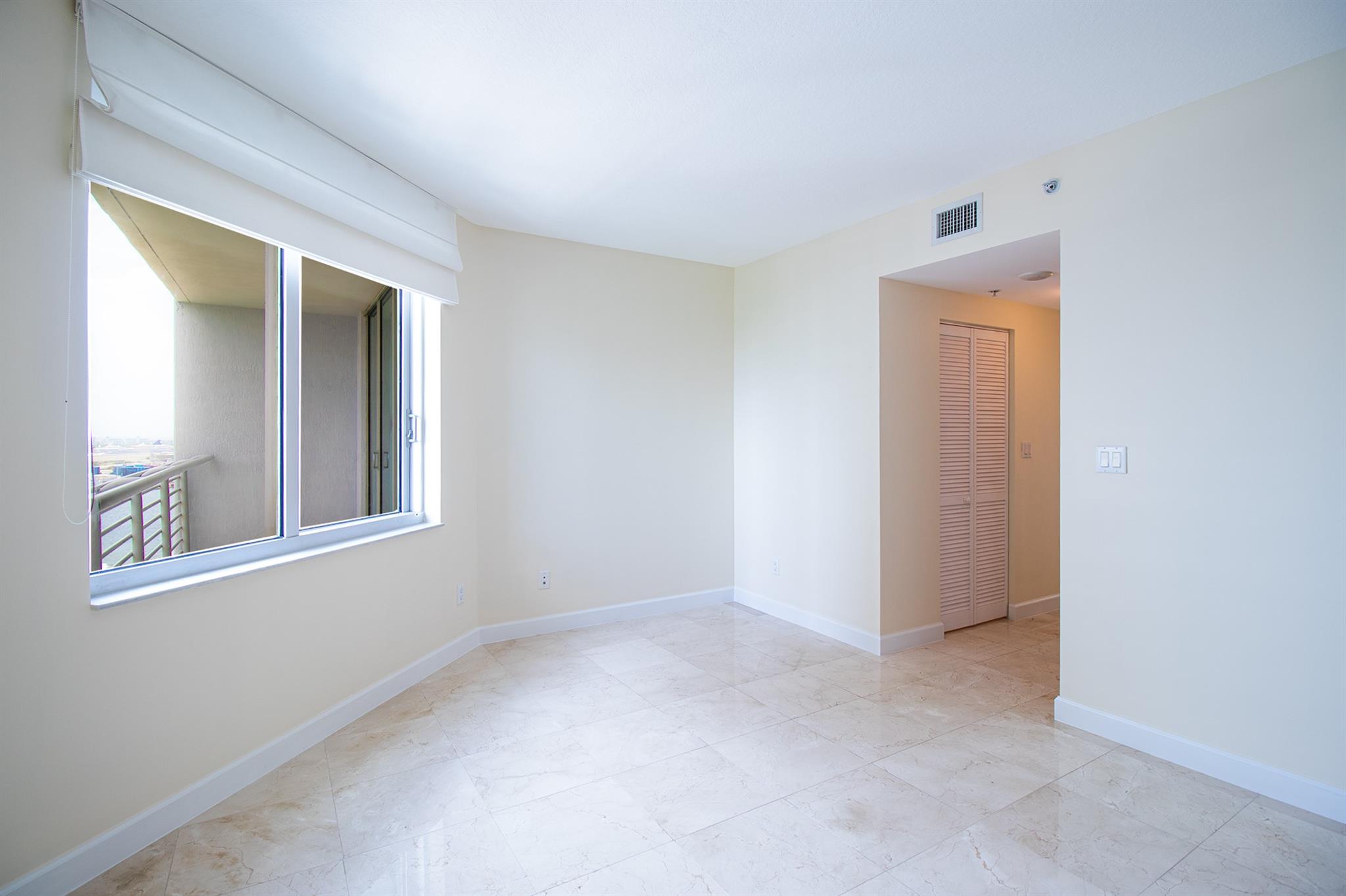 image One Miami East Condo30