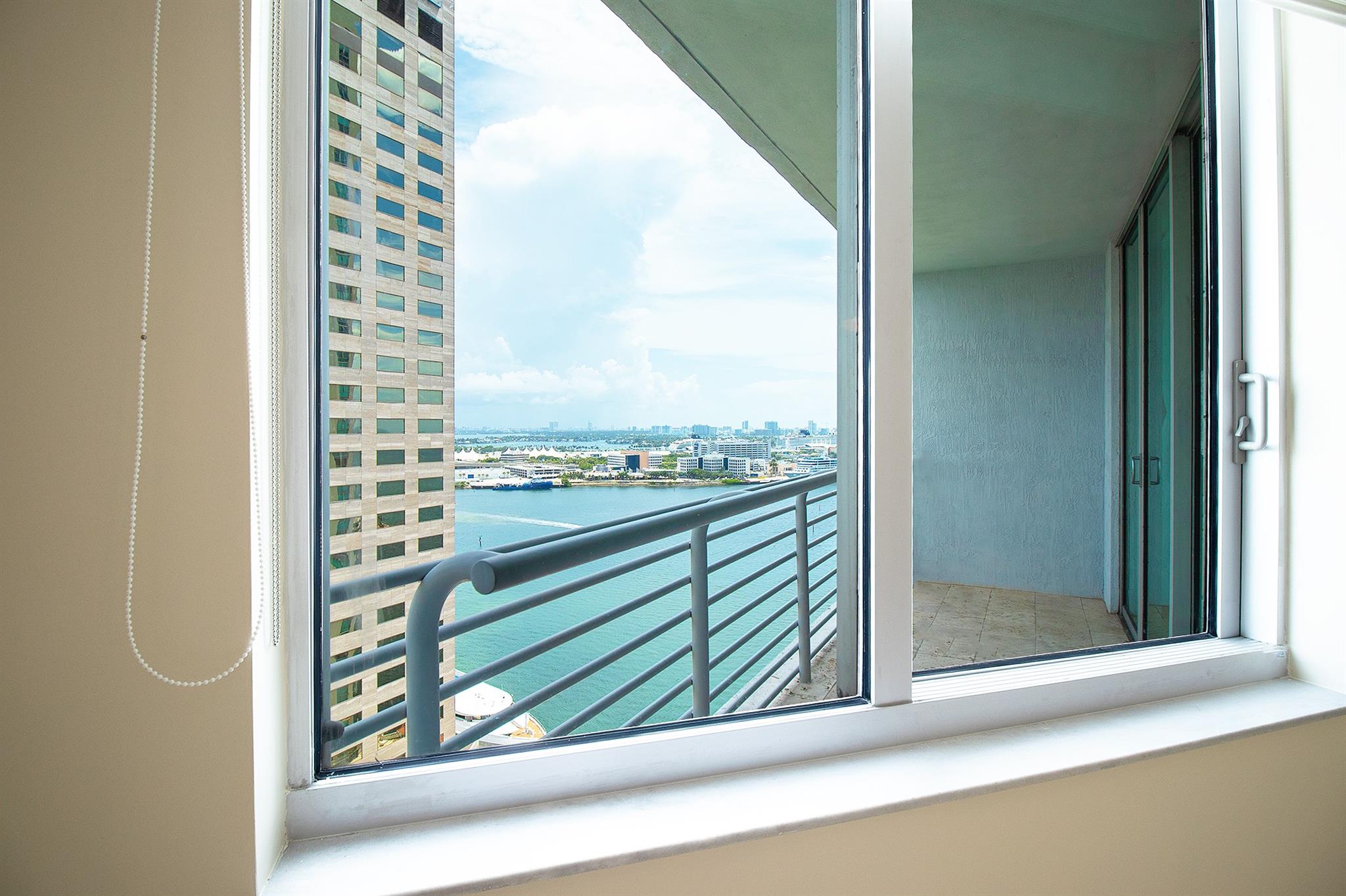 image One Miami East Condo32