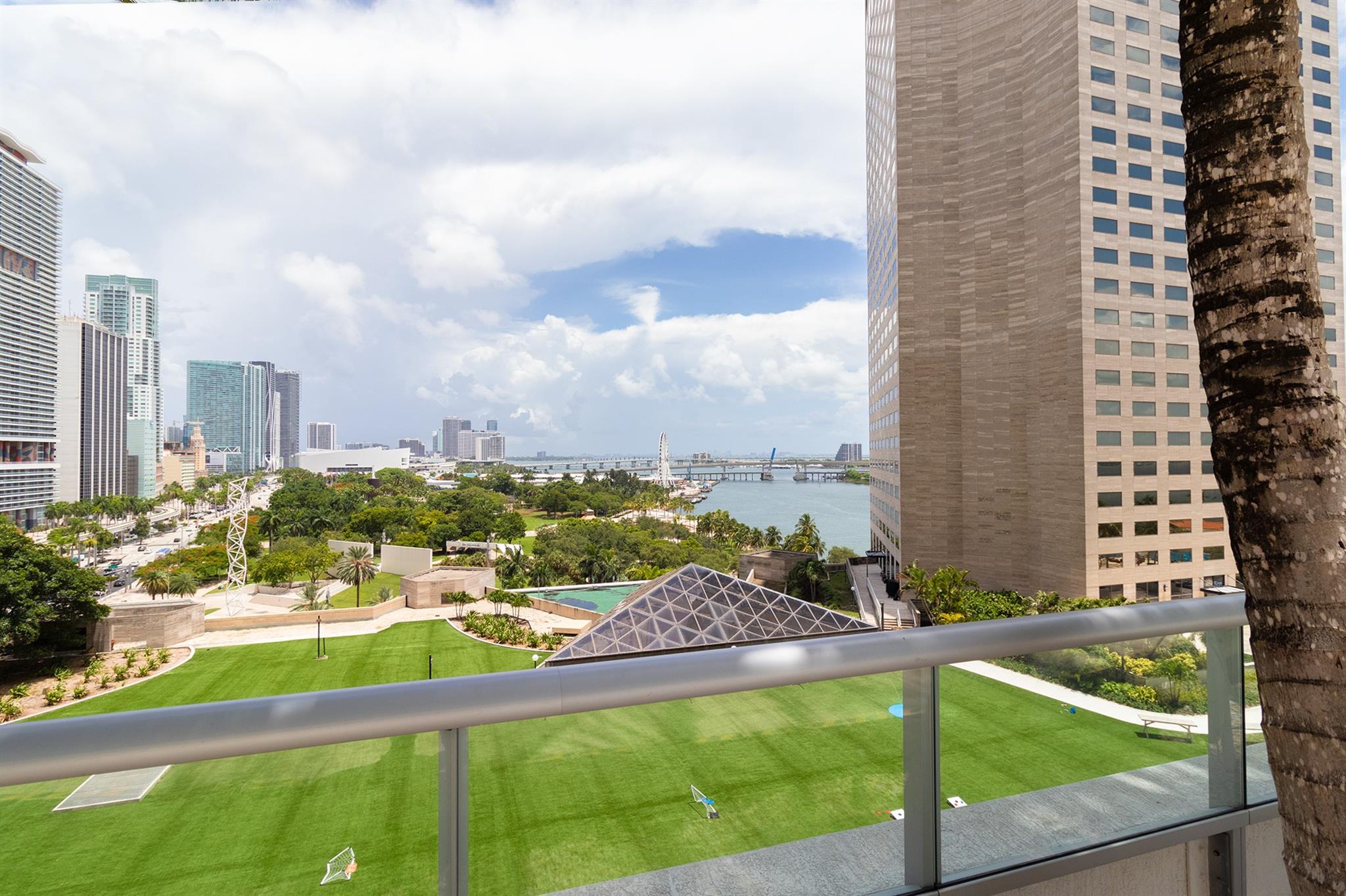 image One Miami East Condo71