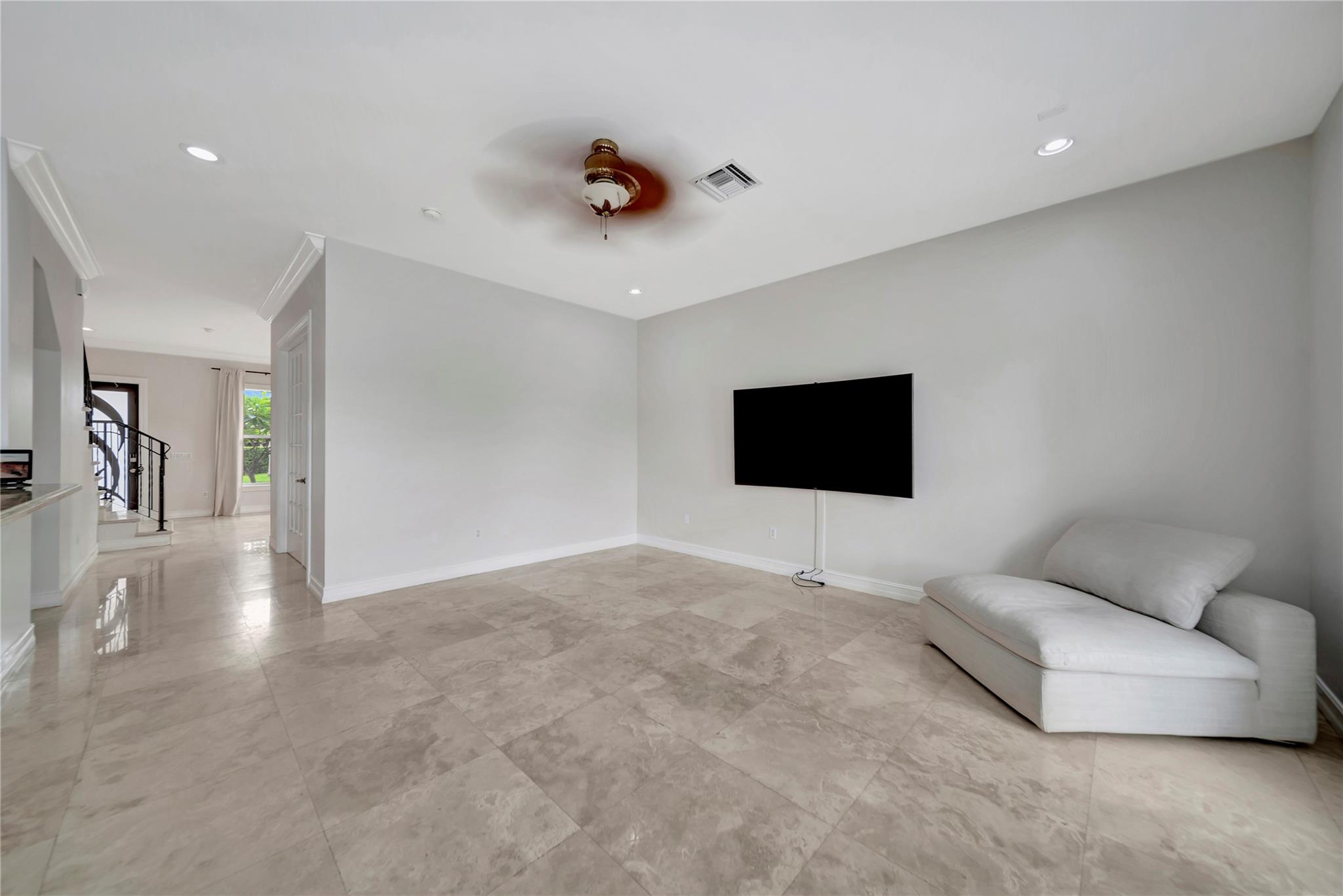 909 Mango Isle Fort Lauderdale, FL 33315