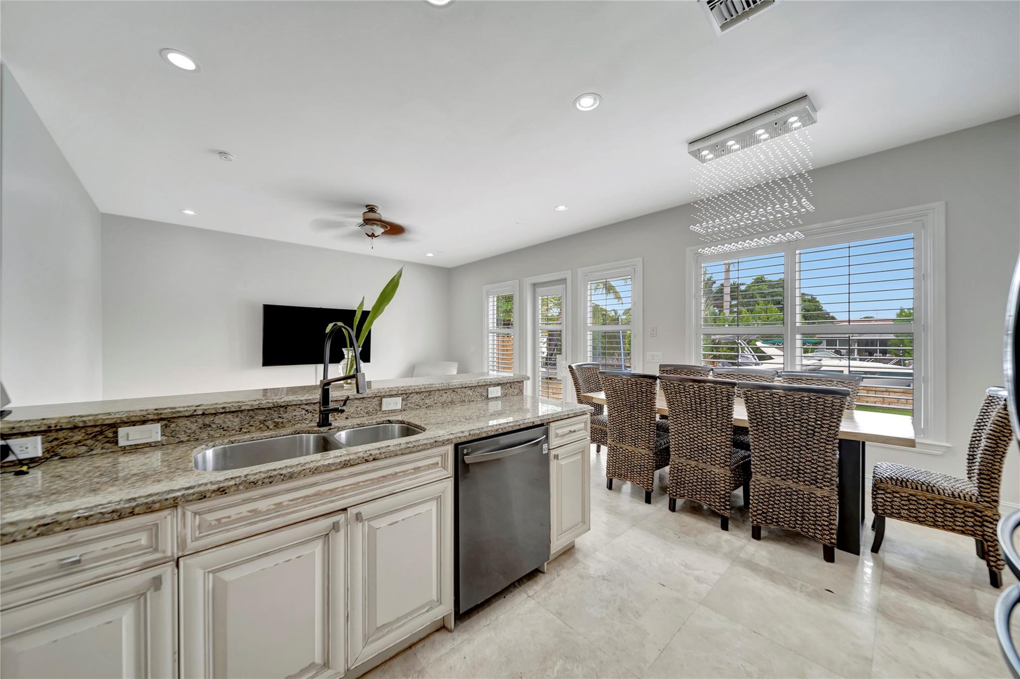 909 Mango Isle Fort Lauderdale, FL 33315