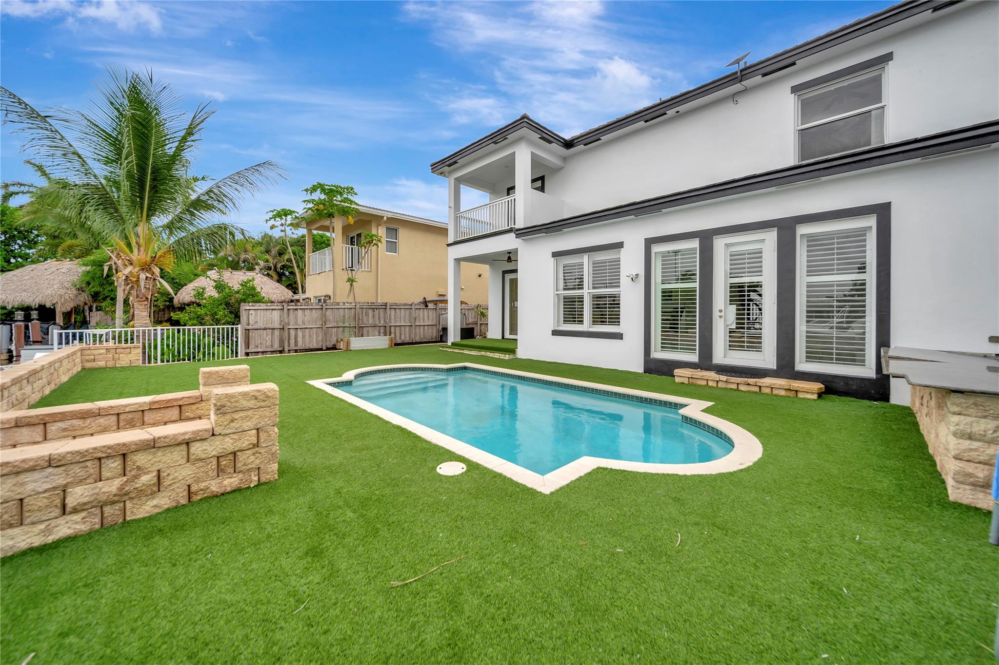 909 Mango Isle Fort Lauderdale, FL 33315